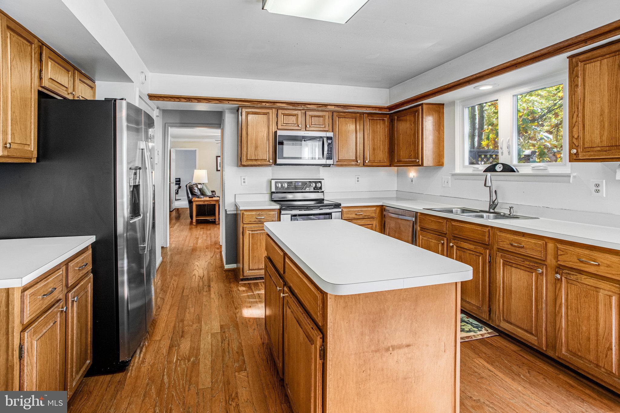 LAKE RIDGE - Residential