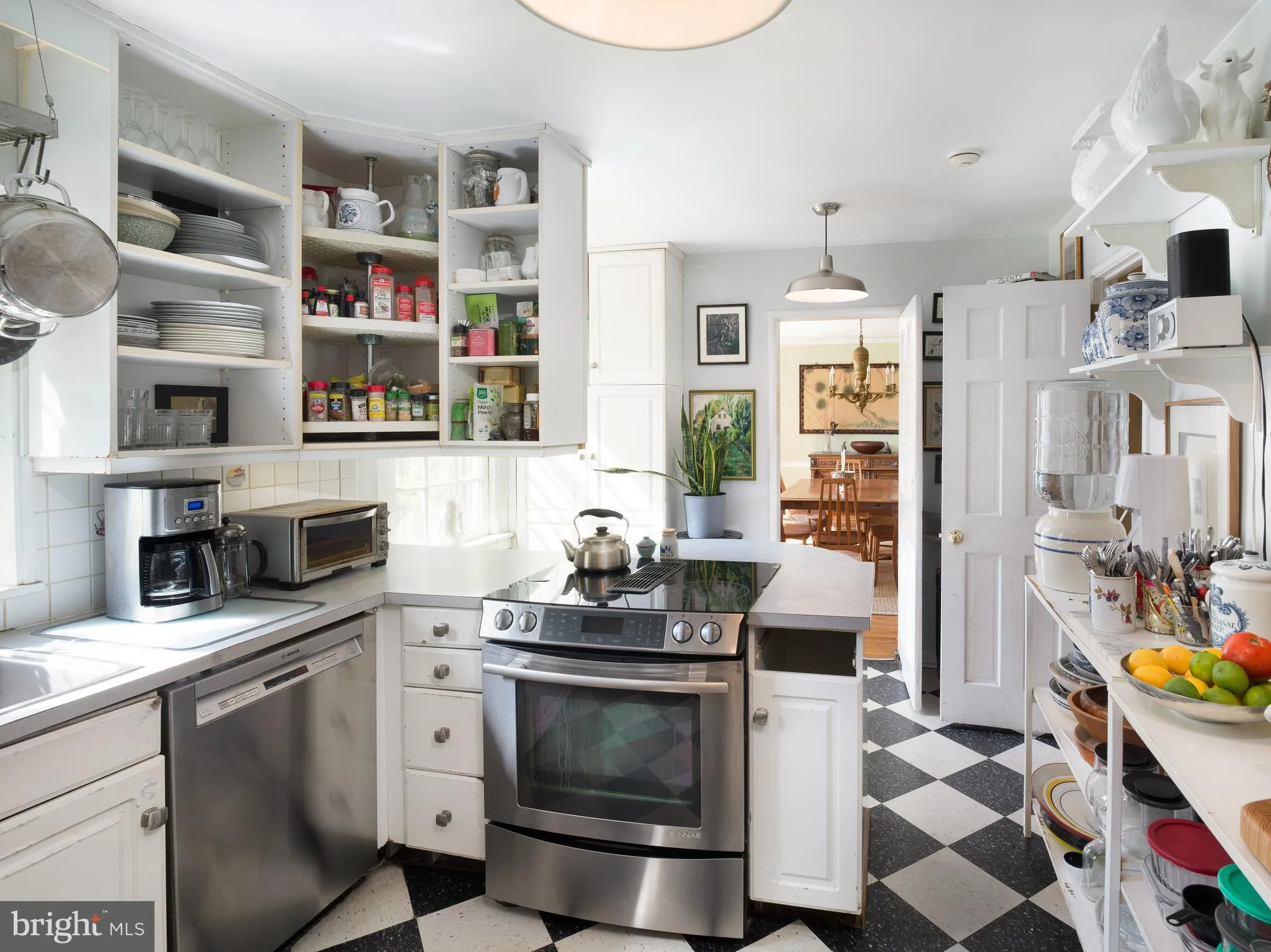 Gladwyne, Pennsylvania 19035, United States, 4 Bedrooms Bedrooms, ,4 BathroomsBathrooms,Residential,Active,3089