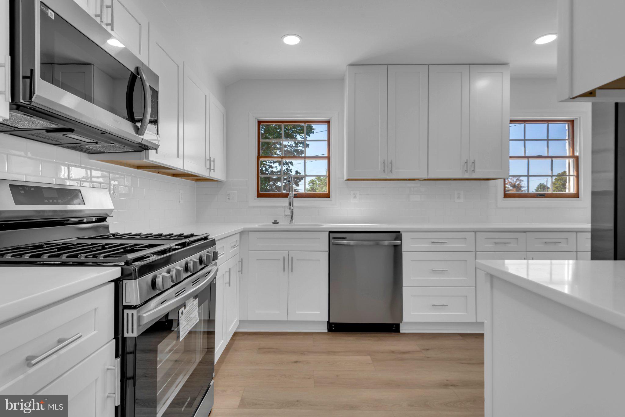 12805 HATHAWAY DRIVE