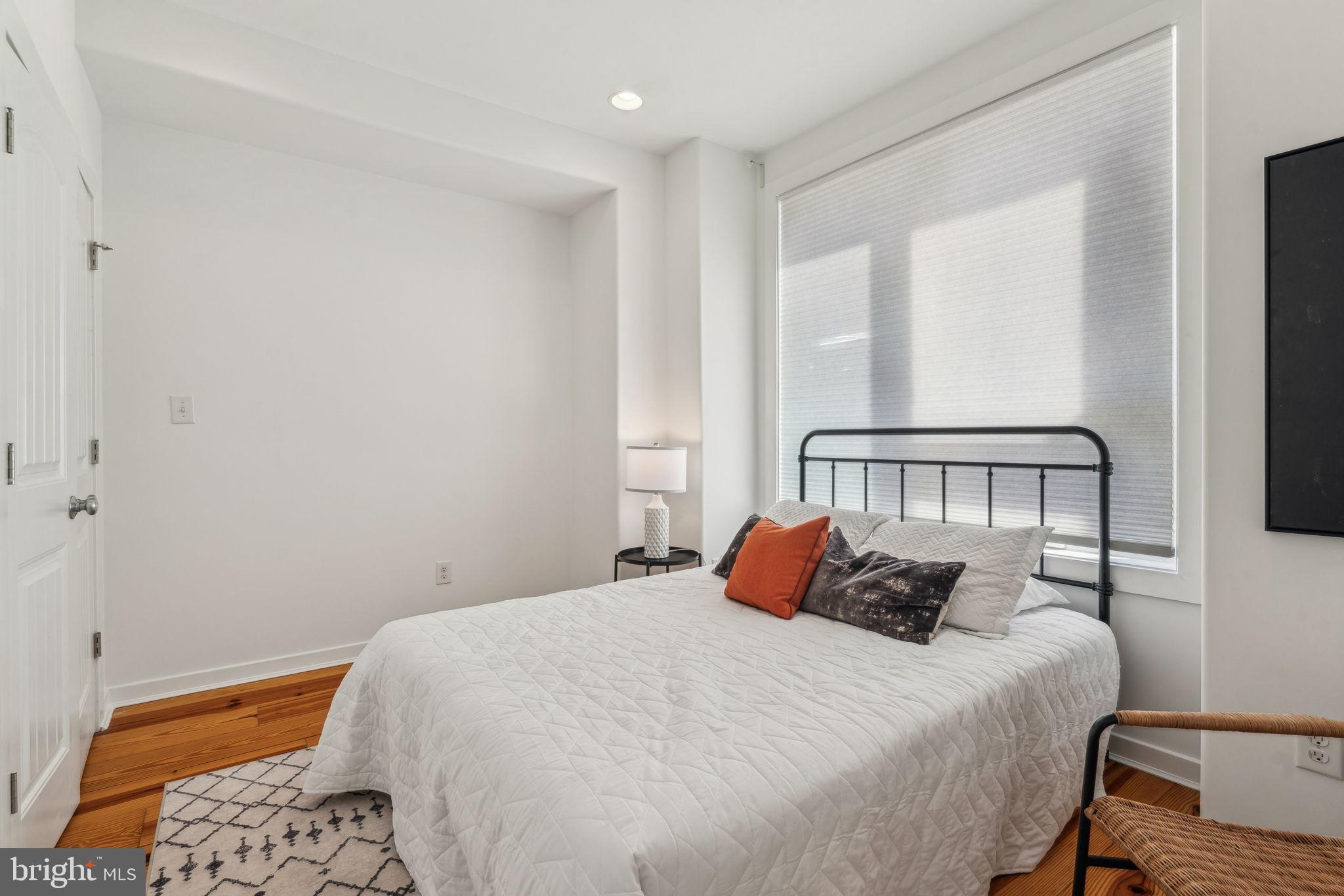 POINT BREEZE - Residential