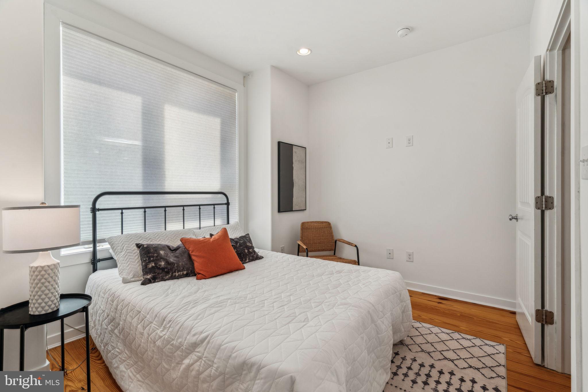 POINT BREEZE - Residential