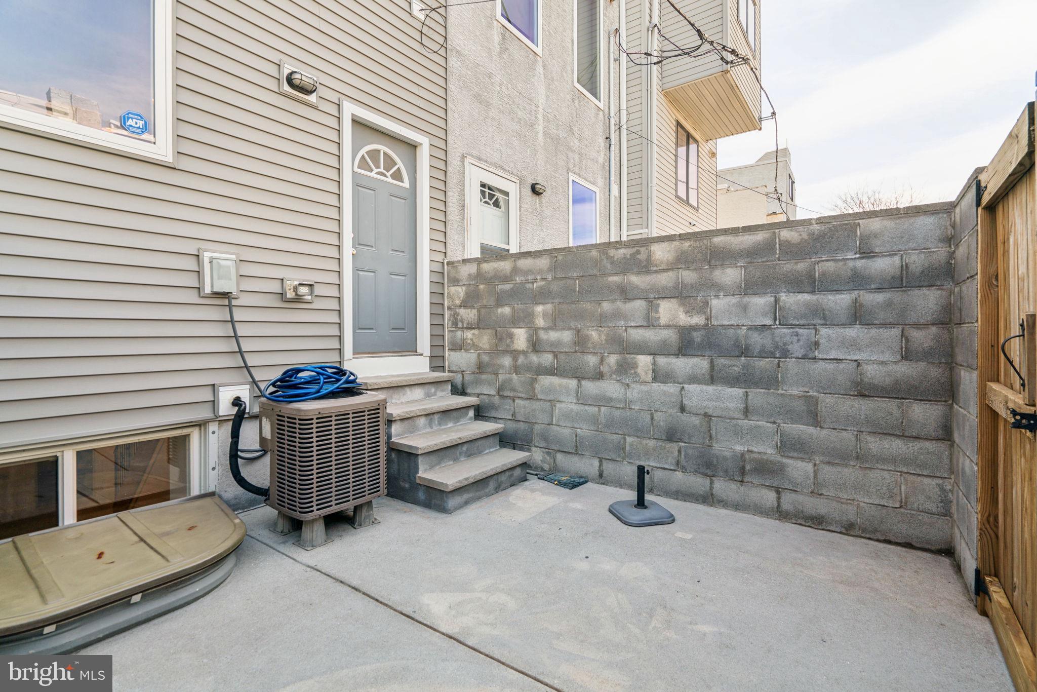 POINT BREEZE - Residential