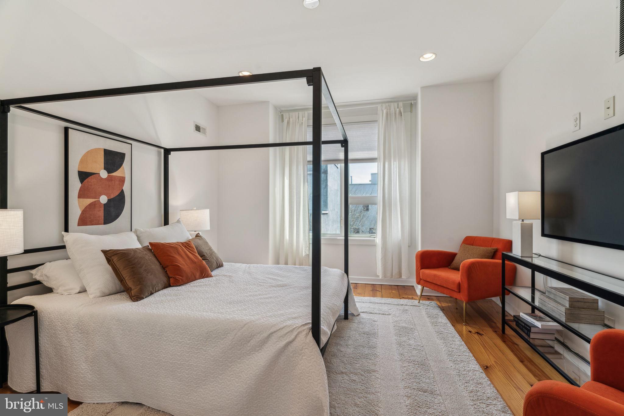 POINT BREEZE - Residential