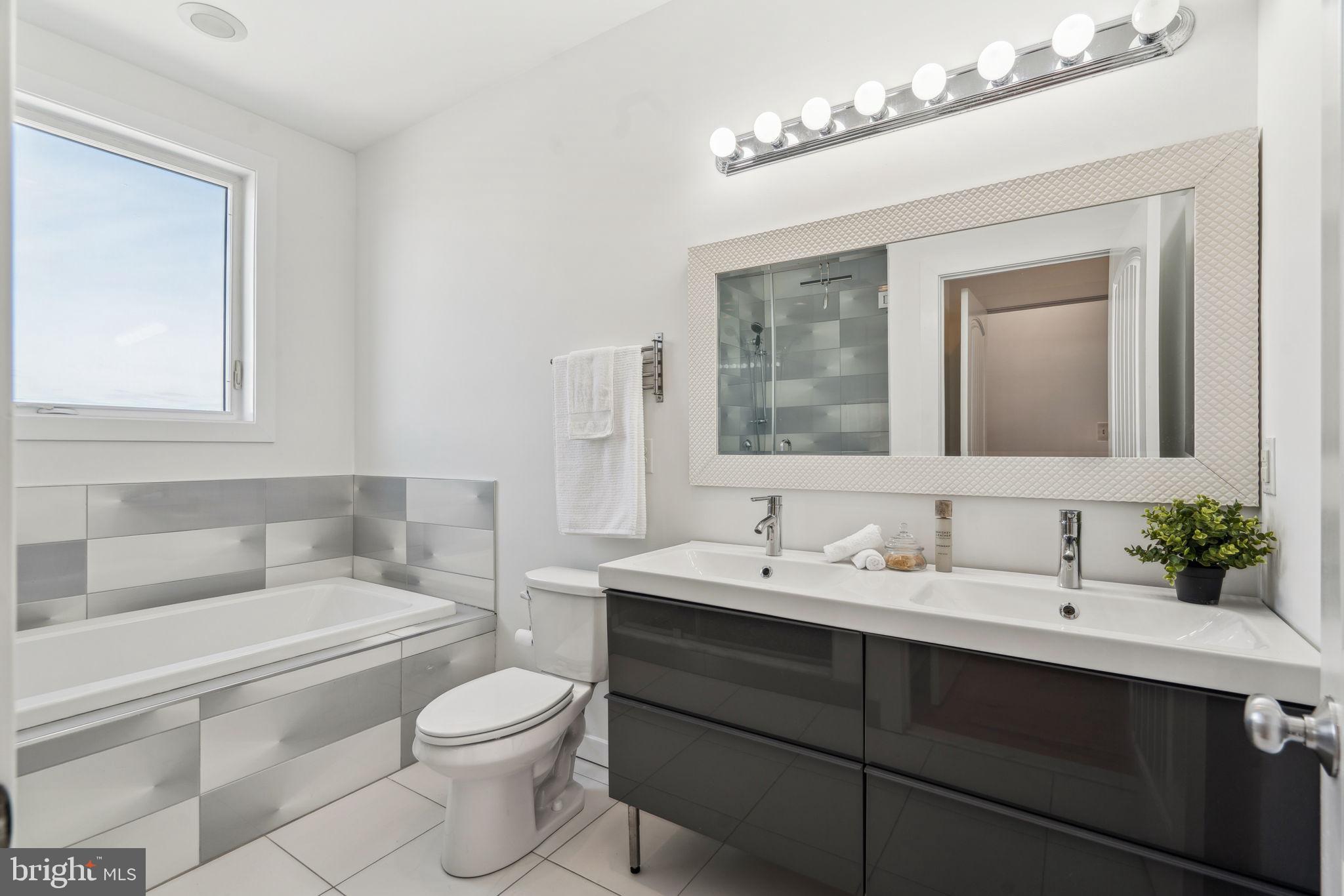 POINT BREEZE - Residential