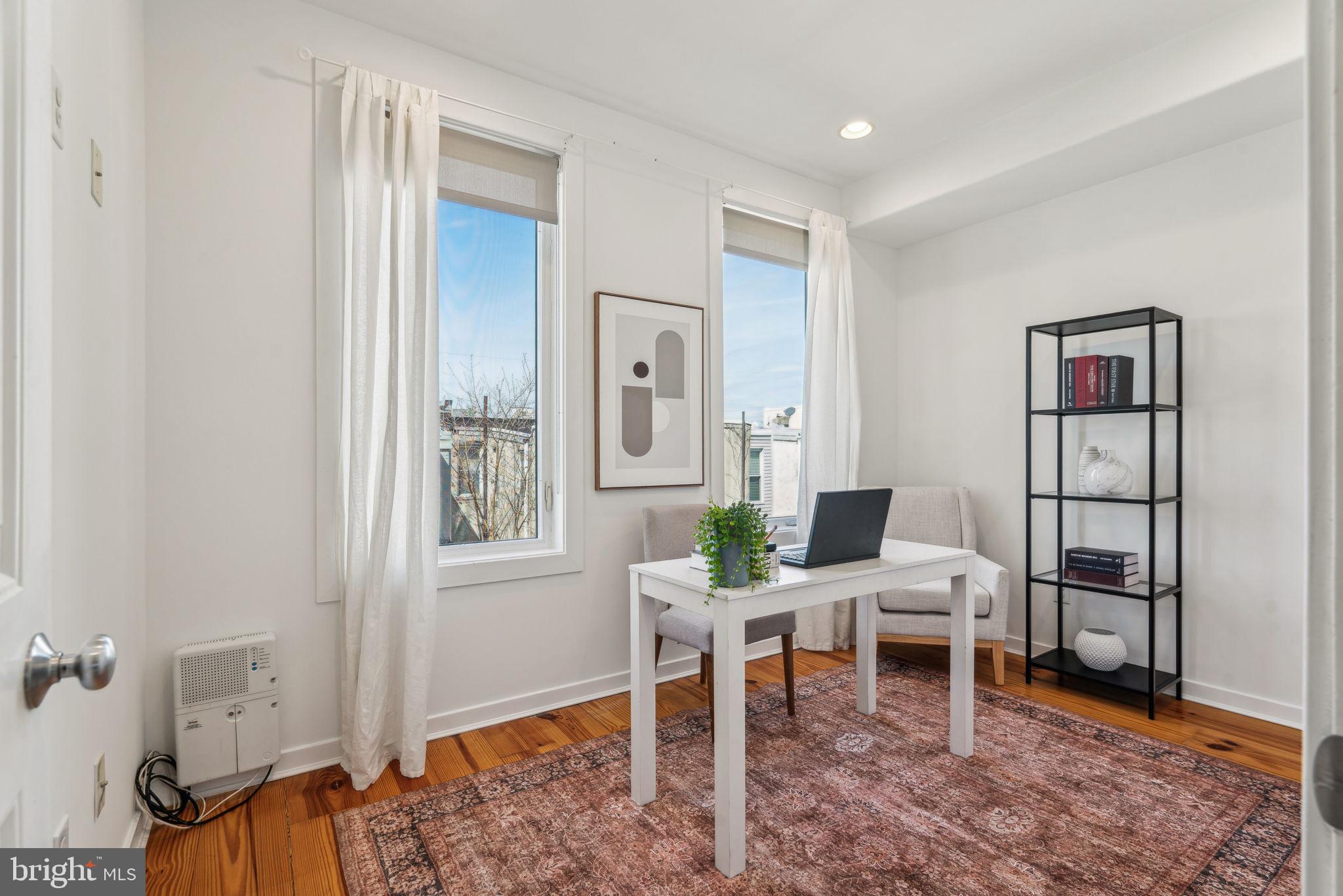 POINT BREEZE - Residential