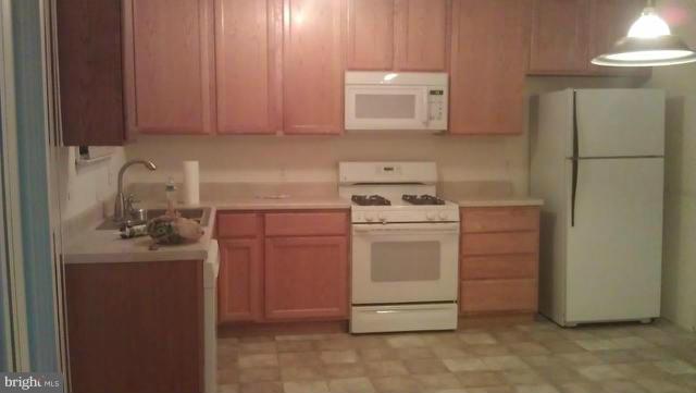 DALE CITY - Residential Lease