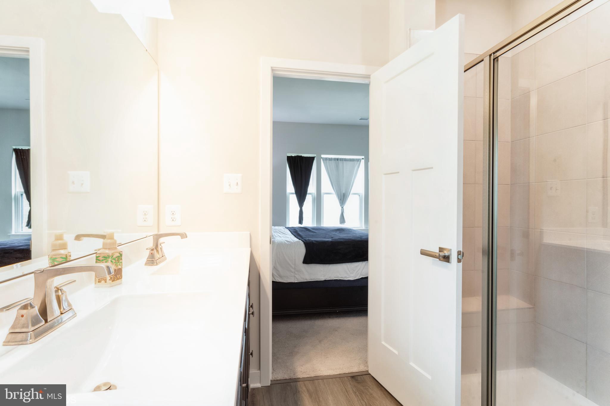 TANYARD SHORES - Residential Lease