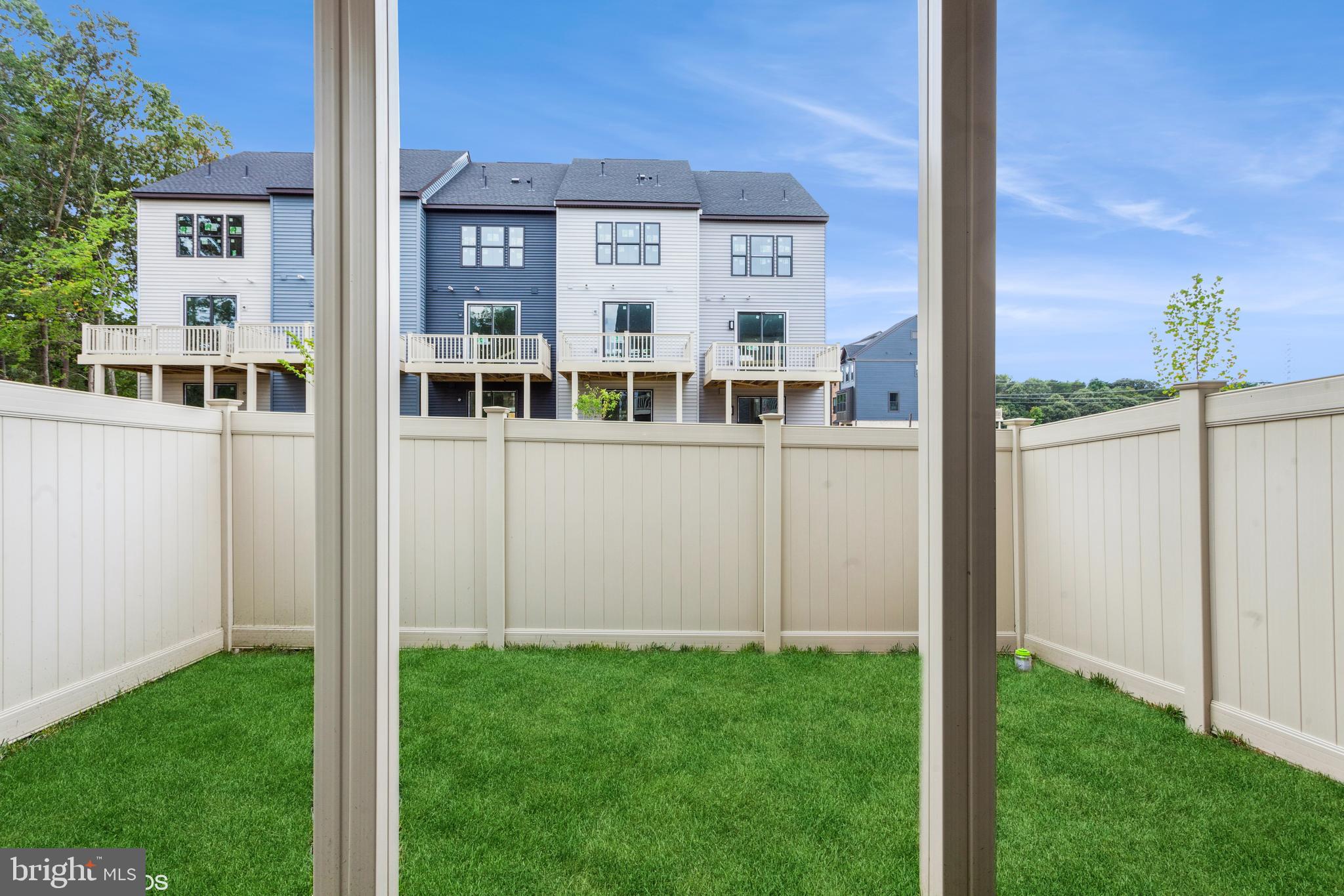 TANYARD SHORES - Residential Lease