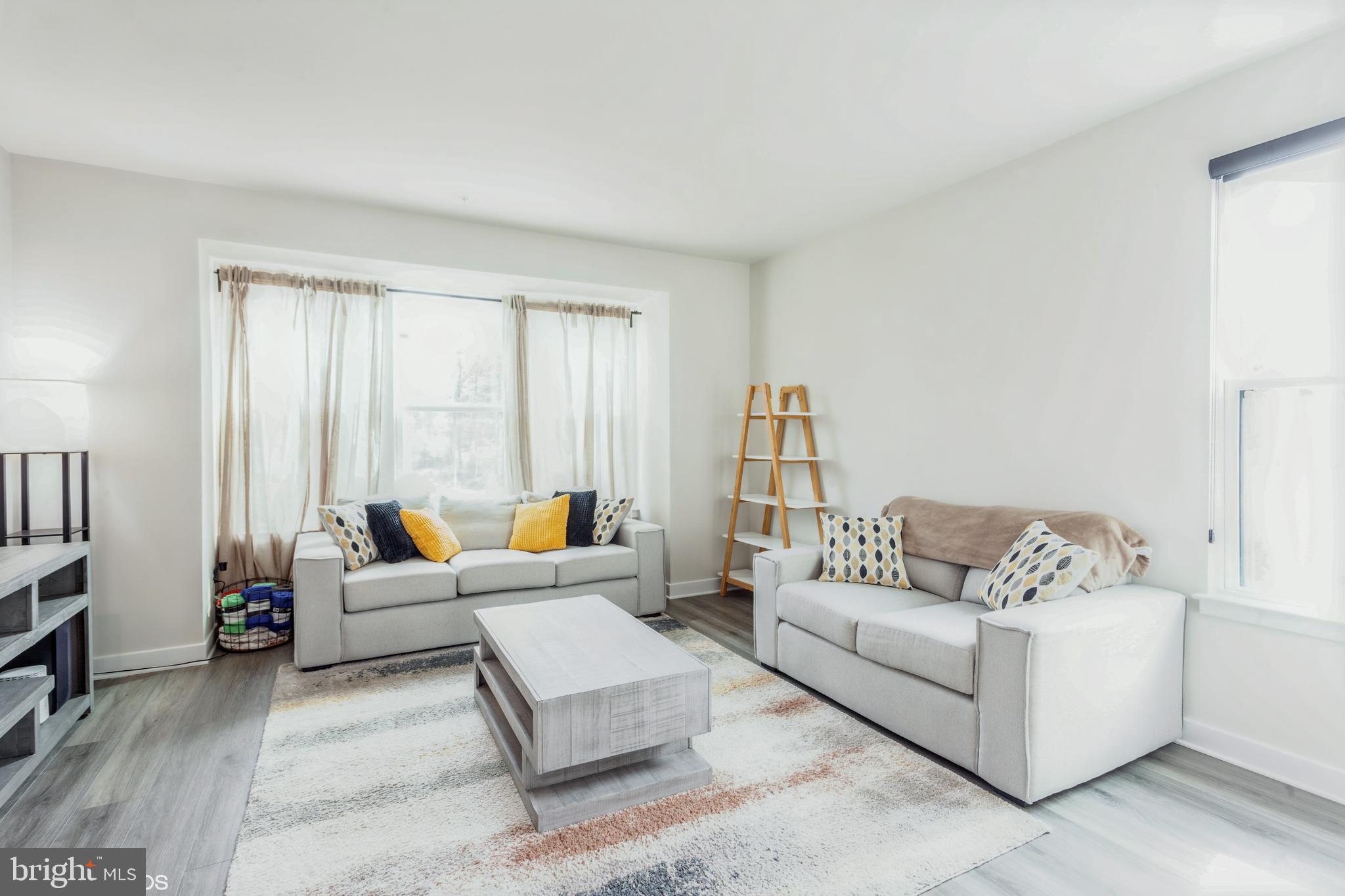 TANYARD SHORES - Residential Lease