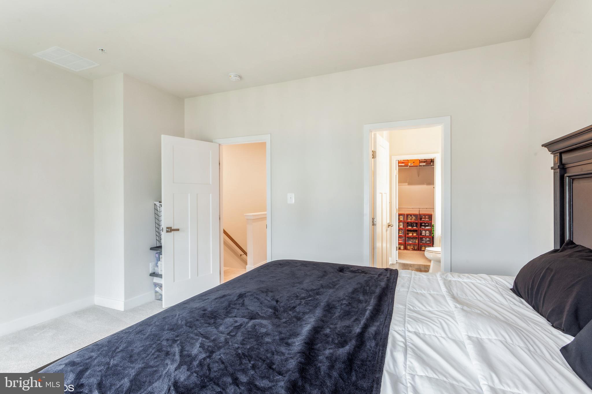 TANYARD SHORES - Residential Lease