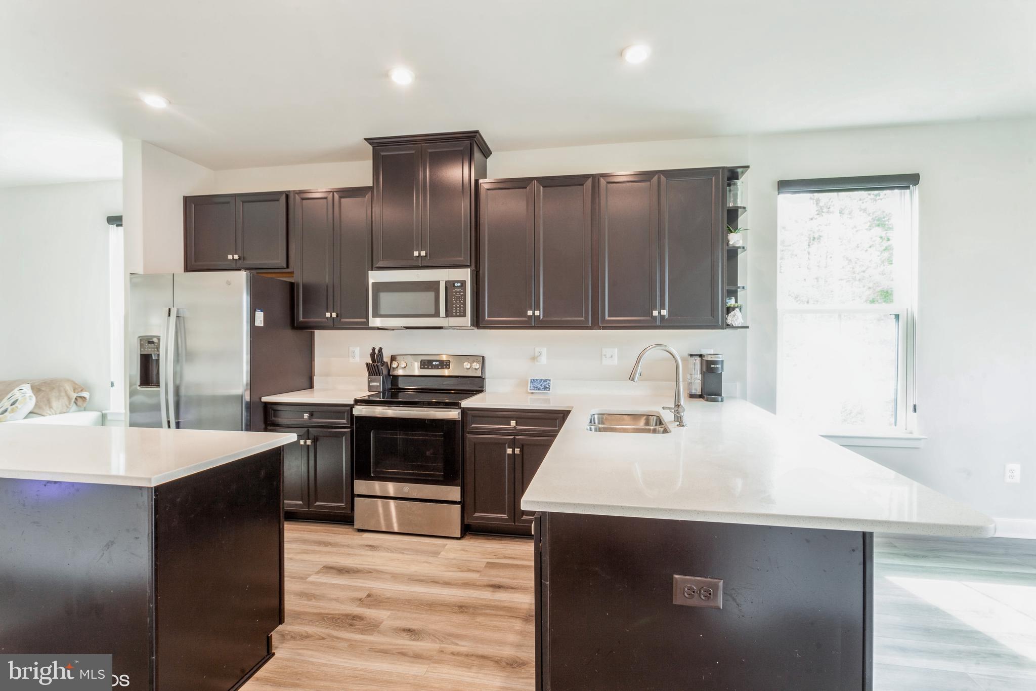 TANYARD SHORES - Residential Lease