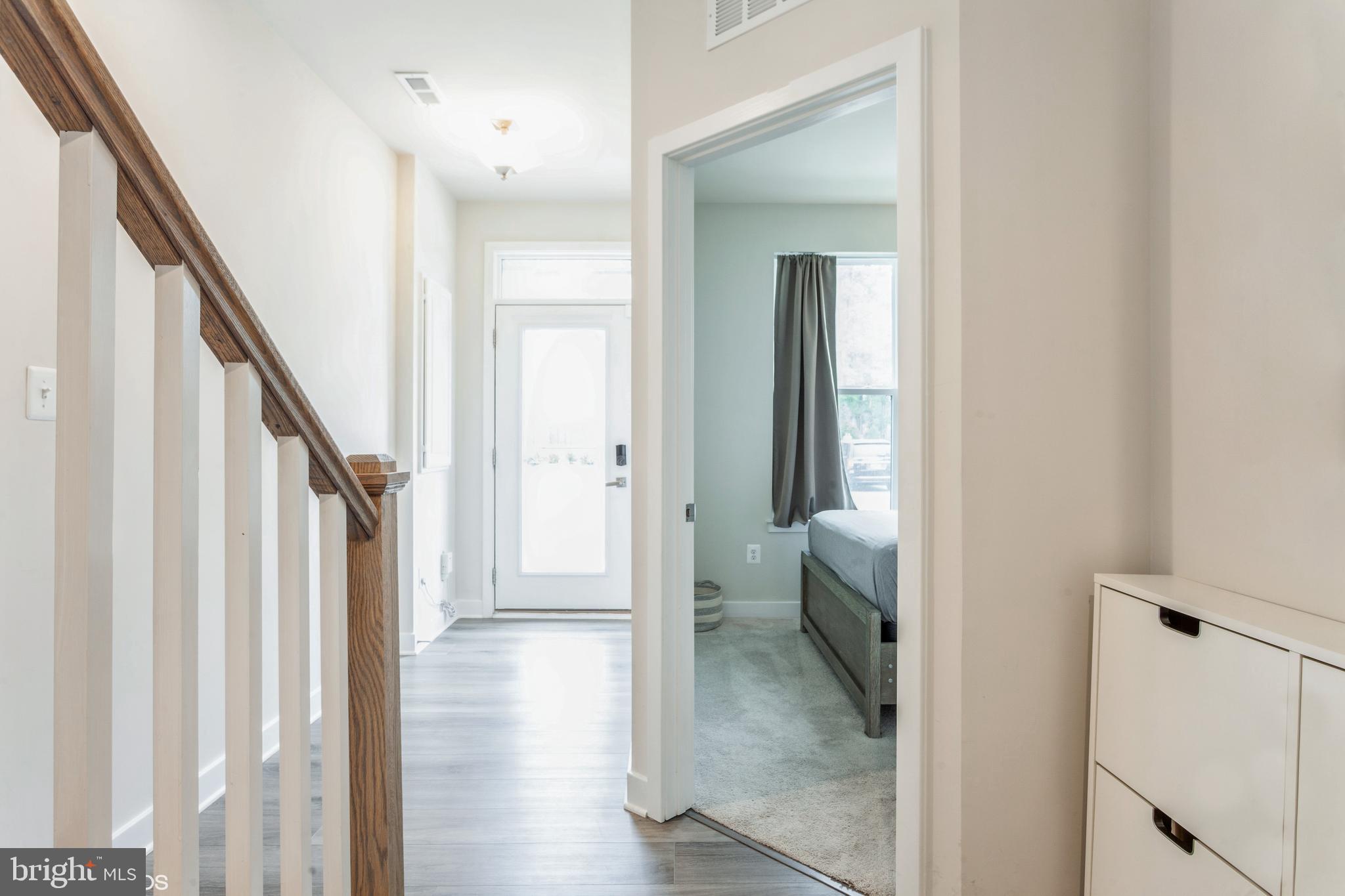 TANYARD SHORES - Residential Lease