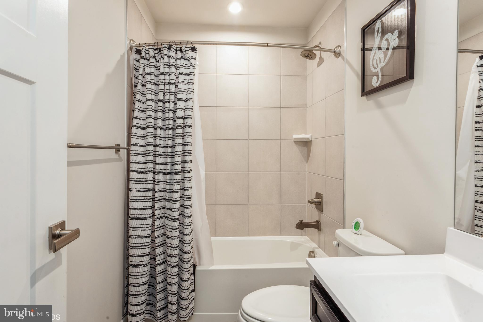 TANYARD SHORES - Residential Lease