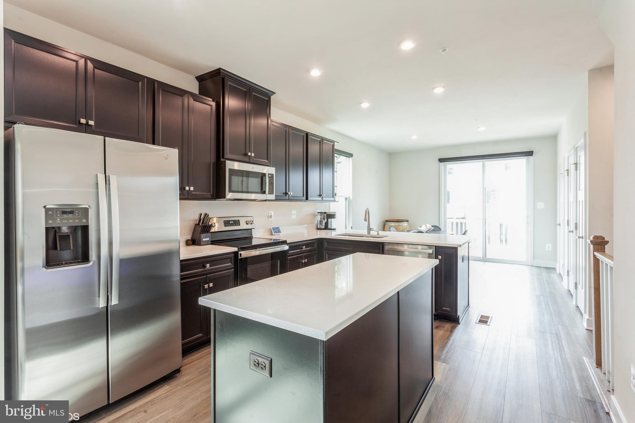 TANYARD SHORES - Residential Lease