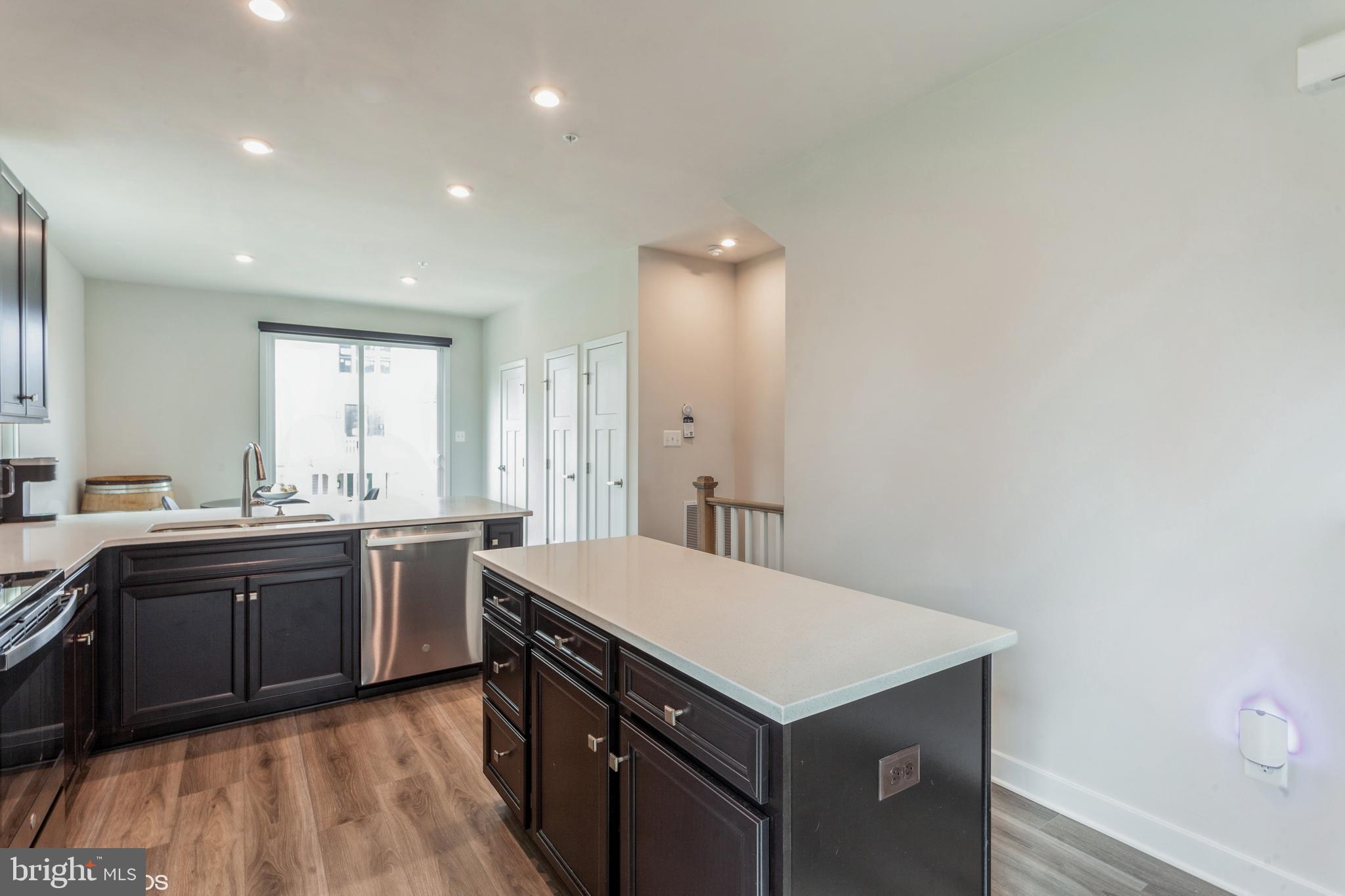 TANYARD SHORES - Residential Lease