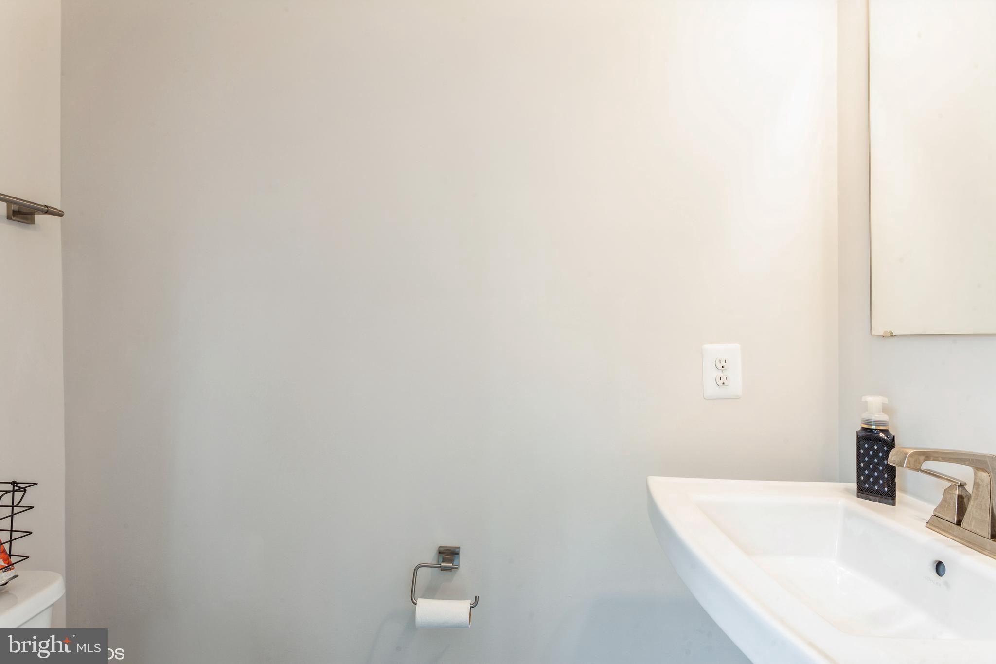 TANYARD SHORES - Residential Lease