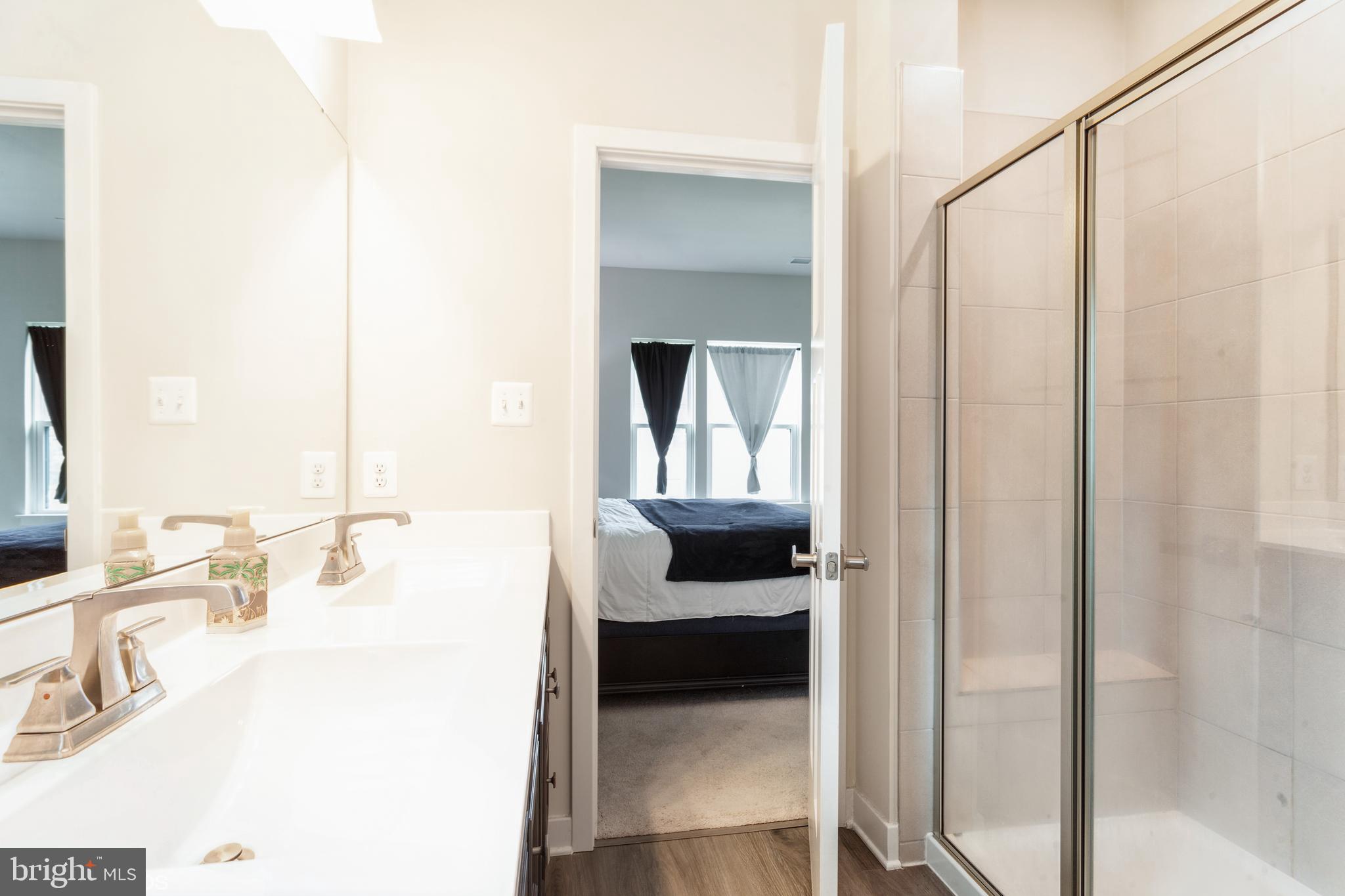 TANYARD SHORES - Residential Lease