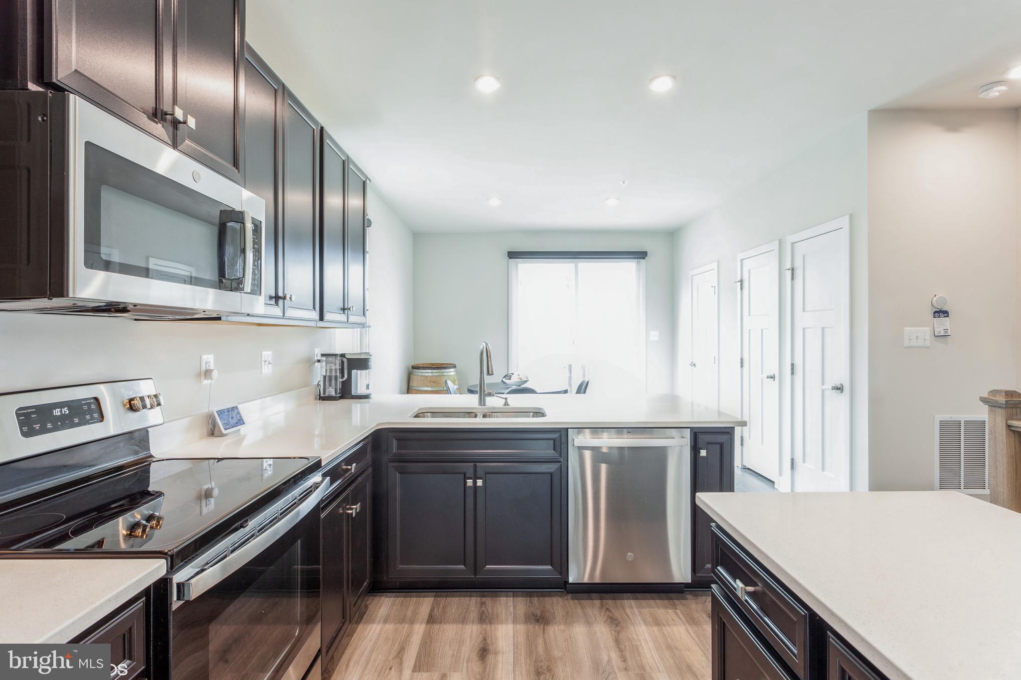 TANYARD SHORES - Residential Lease