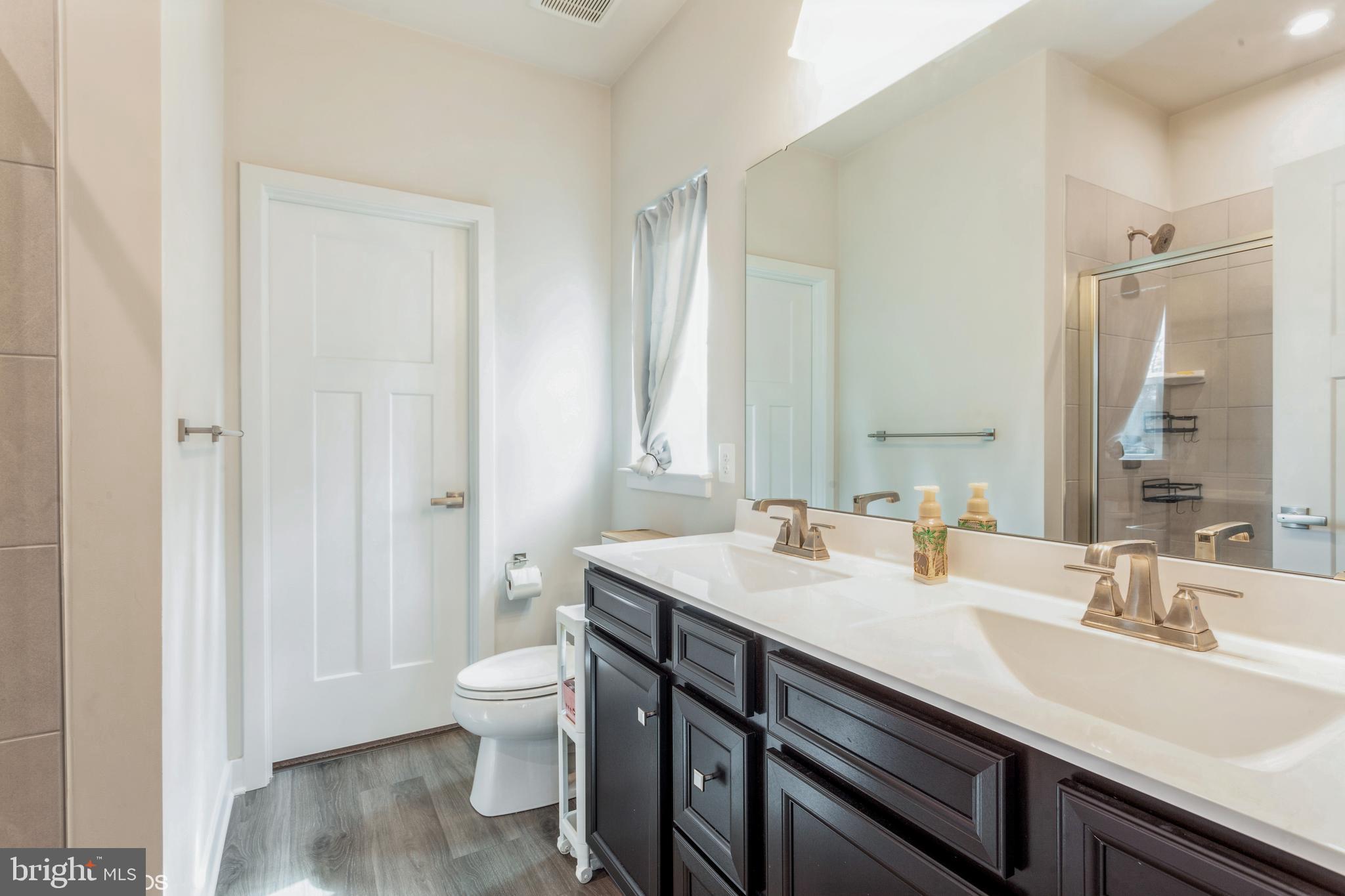 TANYARD SHORES - Residential Lease