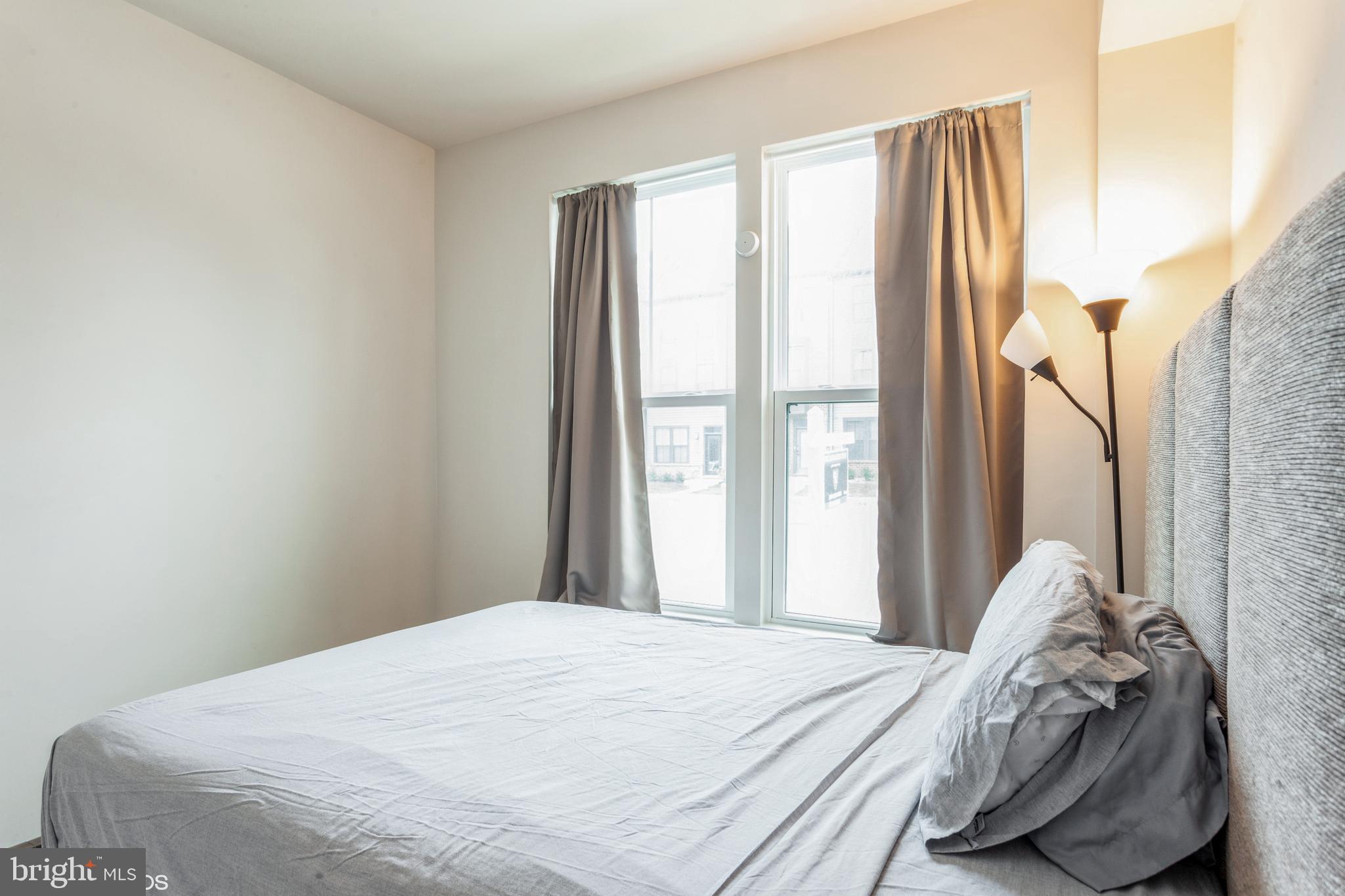 TANYARD SHORES - Residential Lease