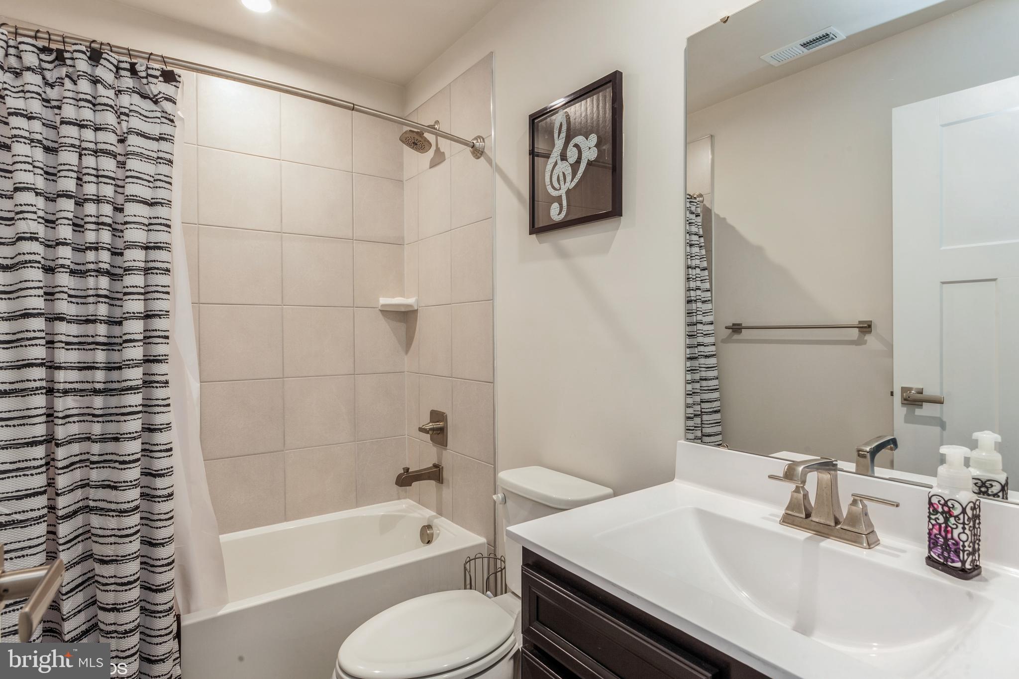 TANYARD SHORES - Residential Lease