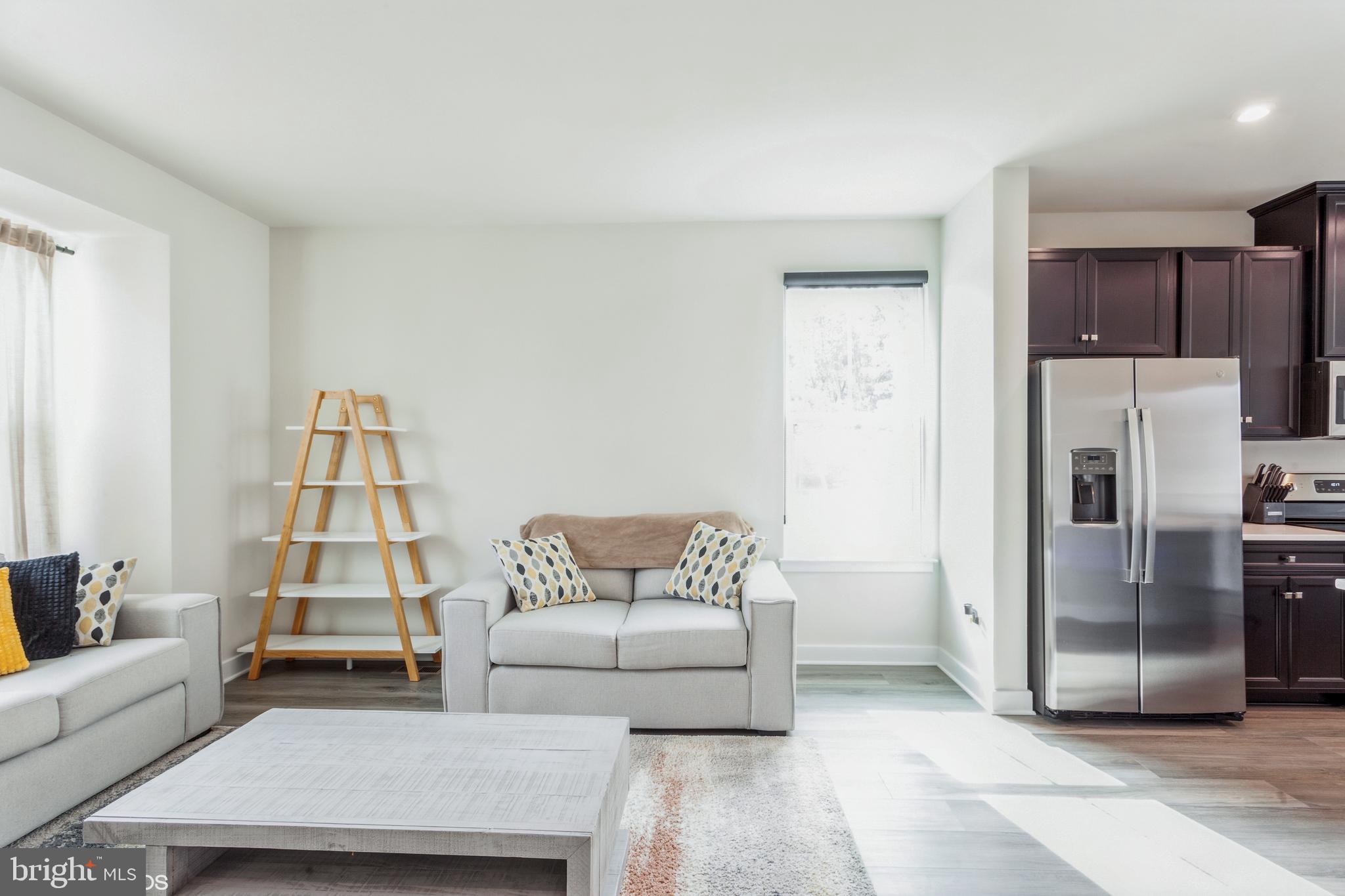 TANYARD SHORES - Residential Lease