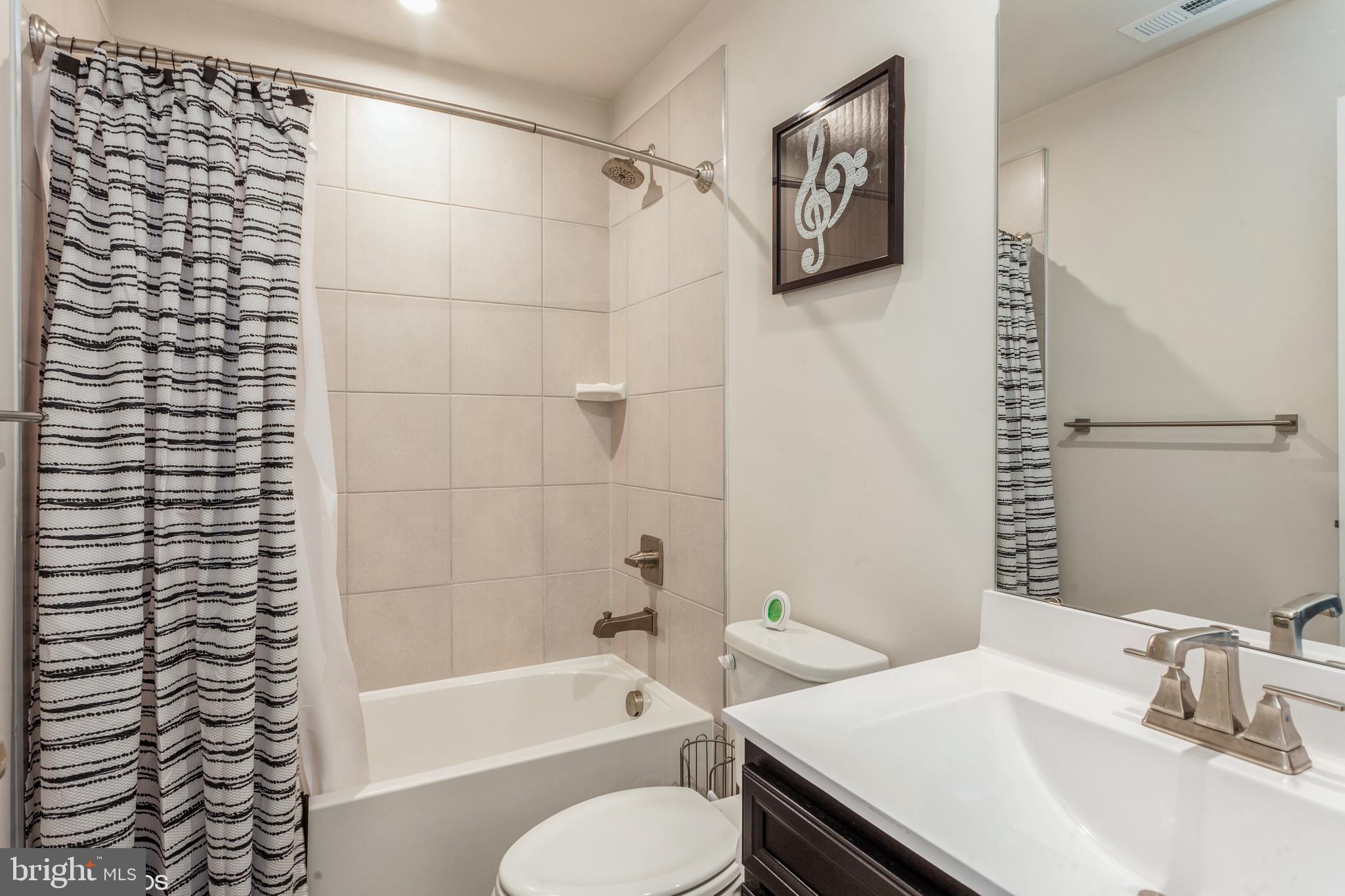 TANYARD SHORES - Residential Lease