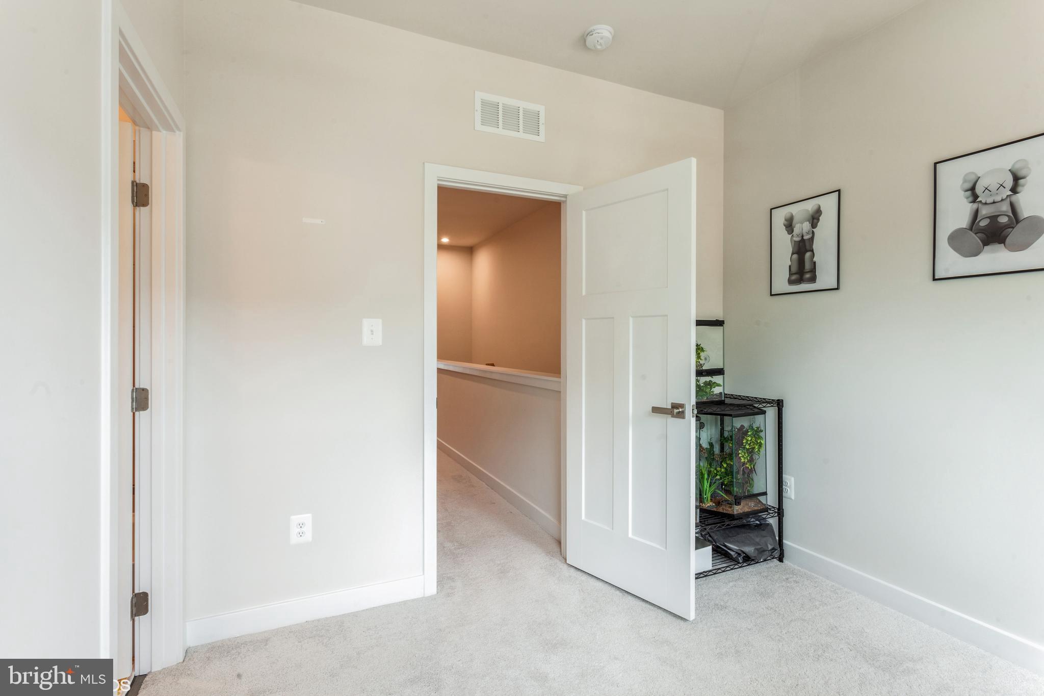 TANYARD SHORES - Residential Lease