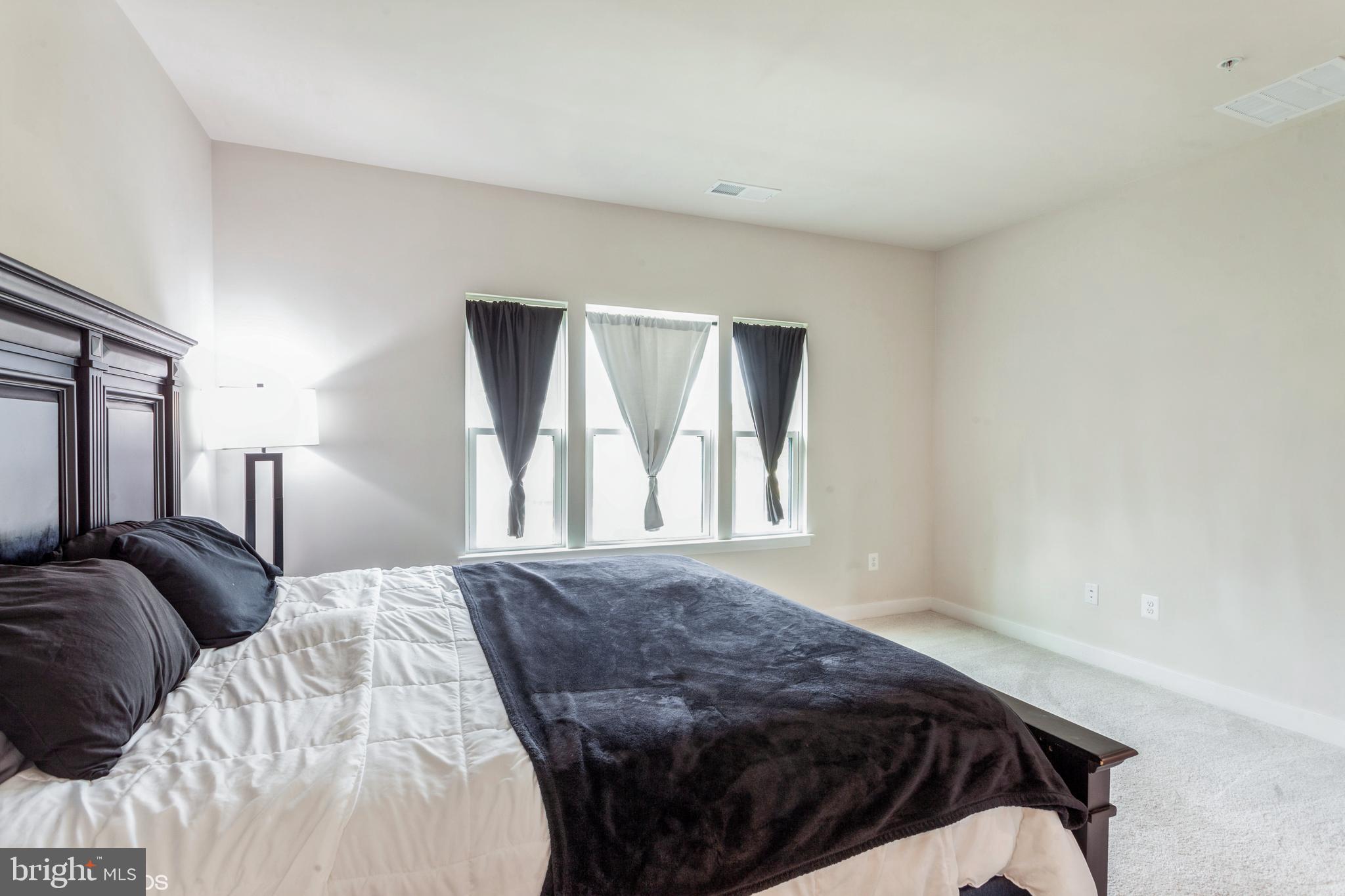 TANYARD SHORES - Residential Lease