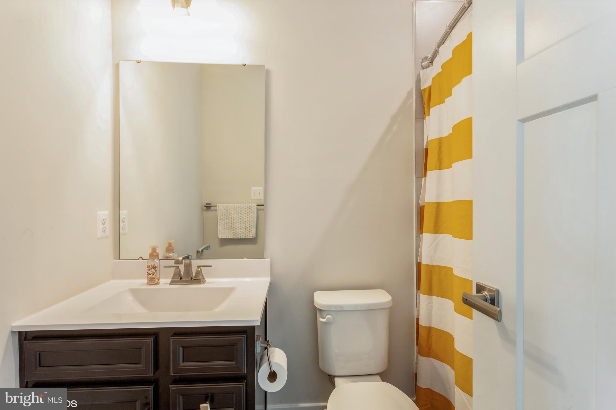 TANYARD SHORES - Residential Lease