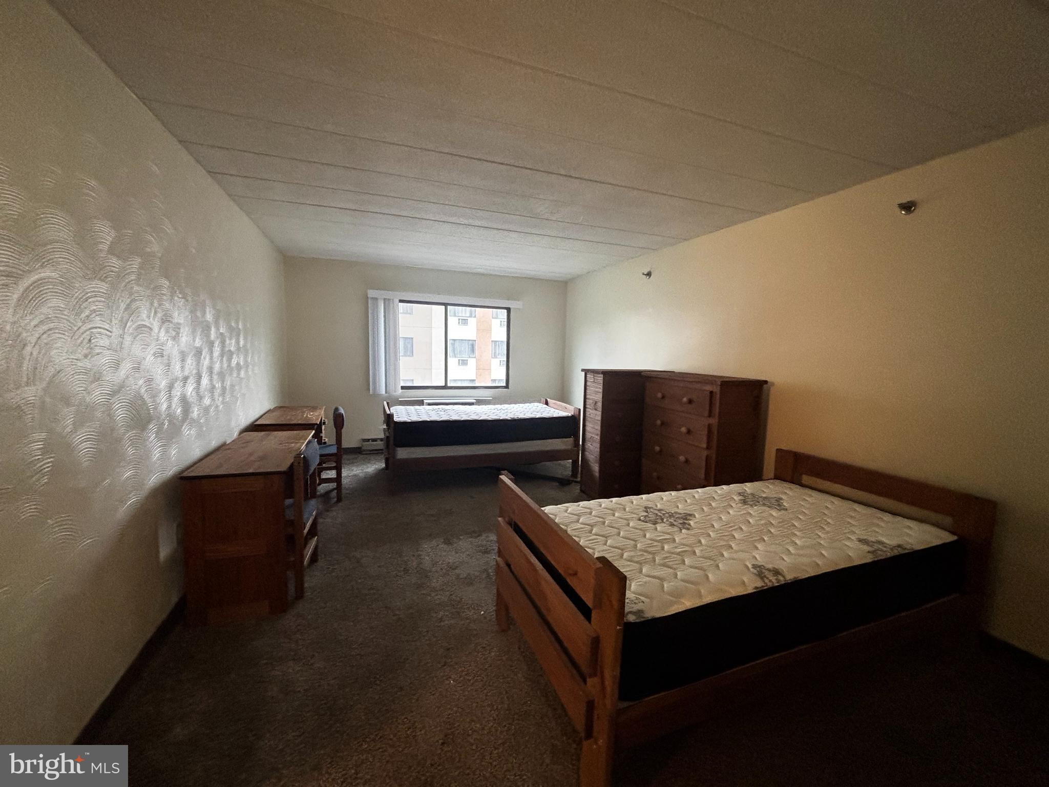 UNIVERSITY GATEWAY - Residential