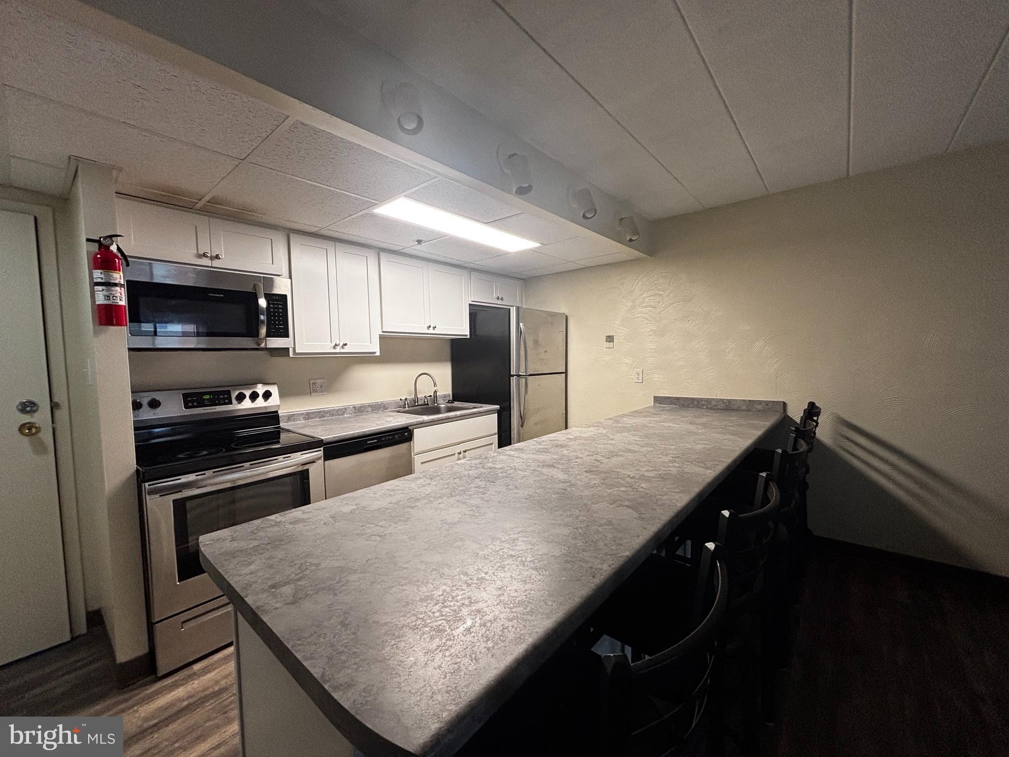 UNIVERSITY GATEWAY - Residential