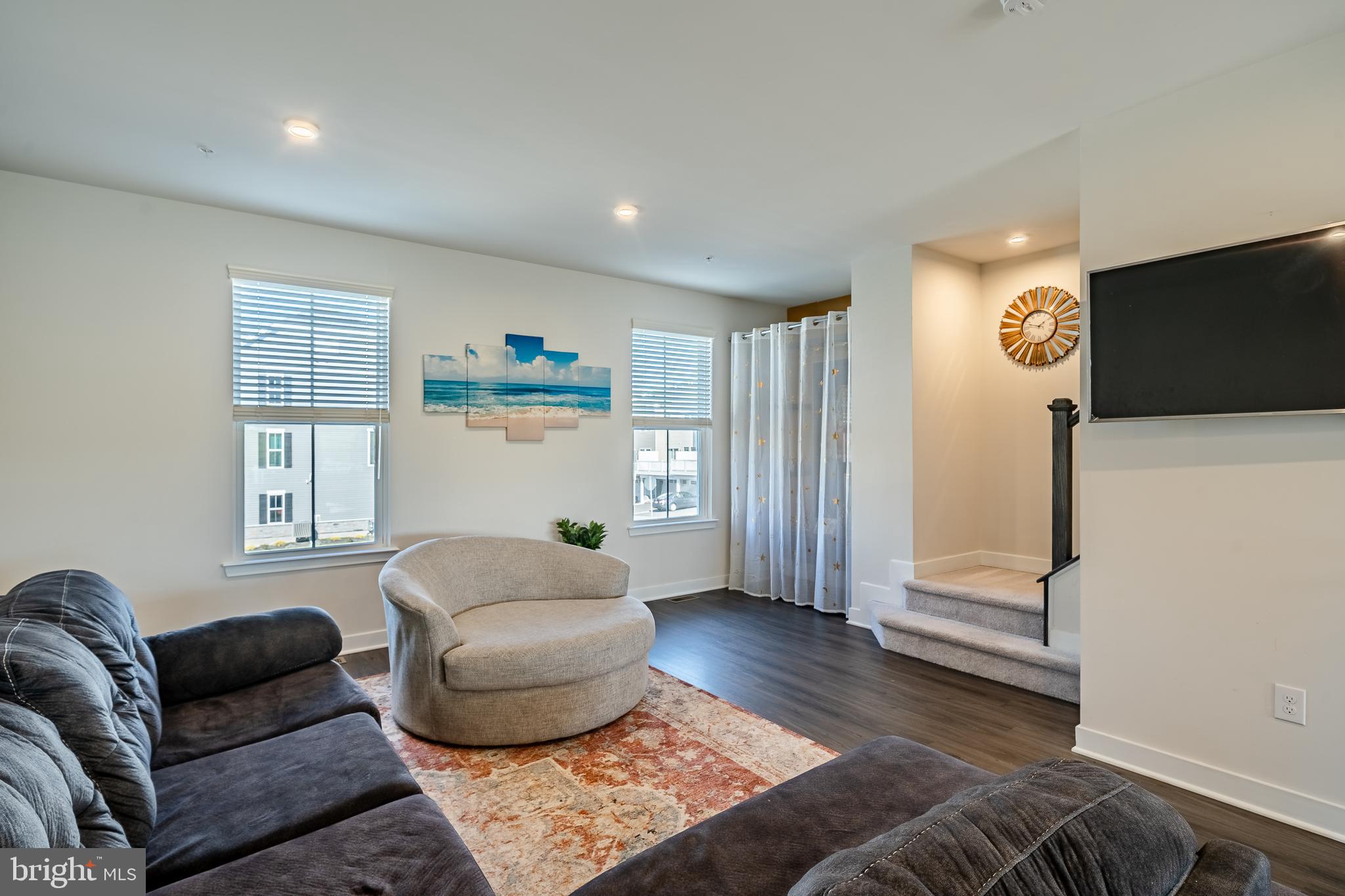 MAPLEVIEW - Residential Lease