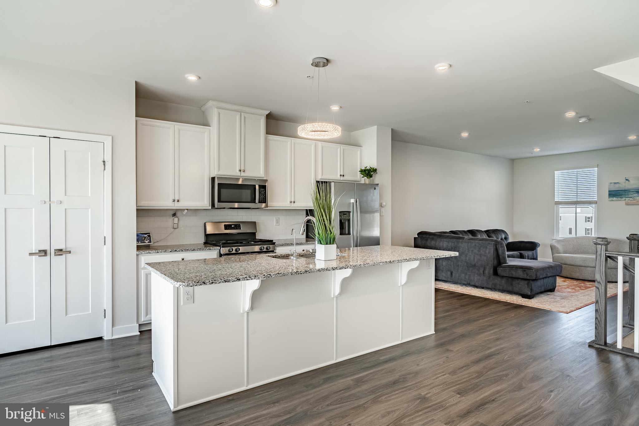 MAPLEVIEW - Residential Lease