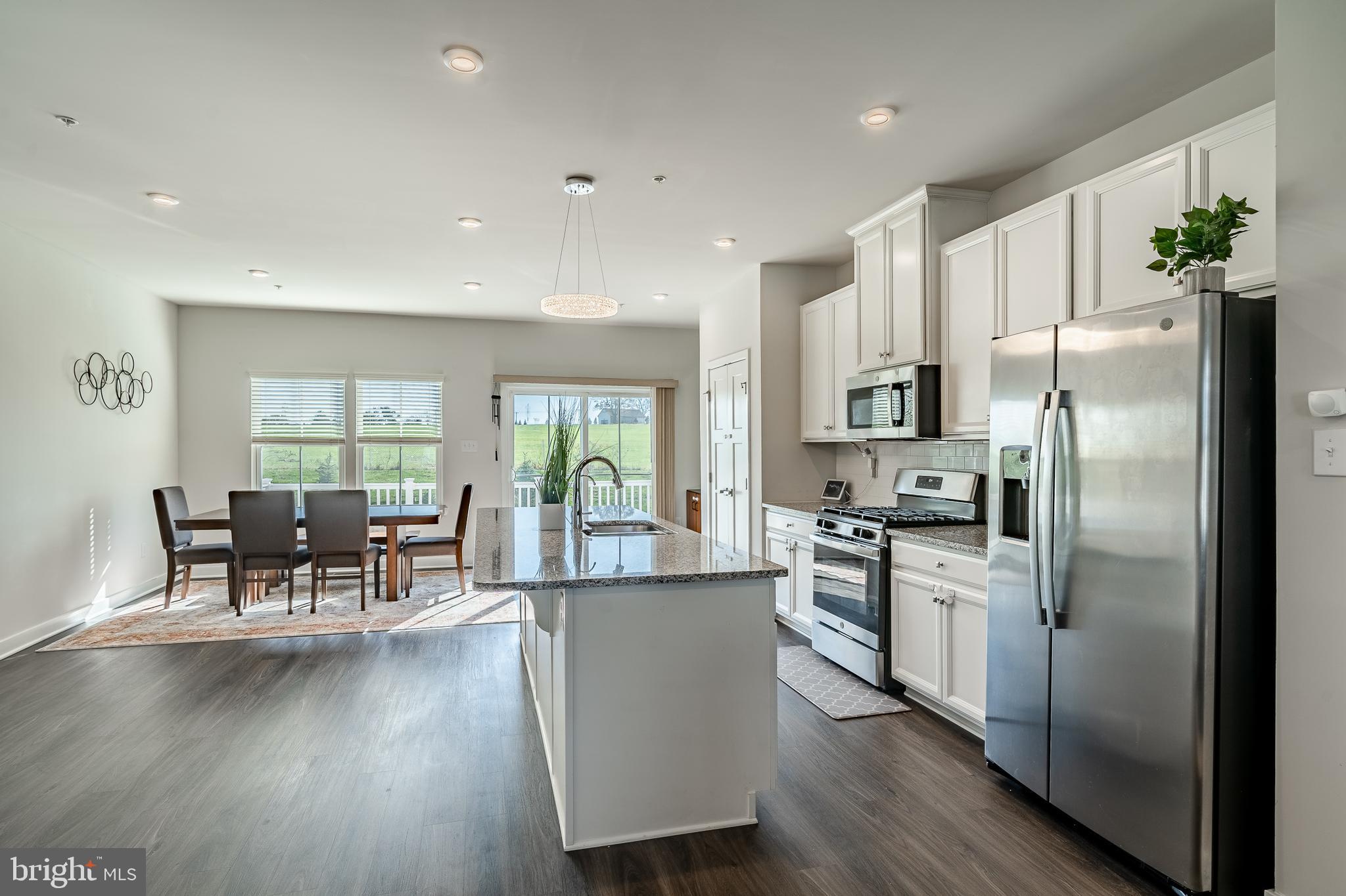 MAPLEVIEW - Residential Lease