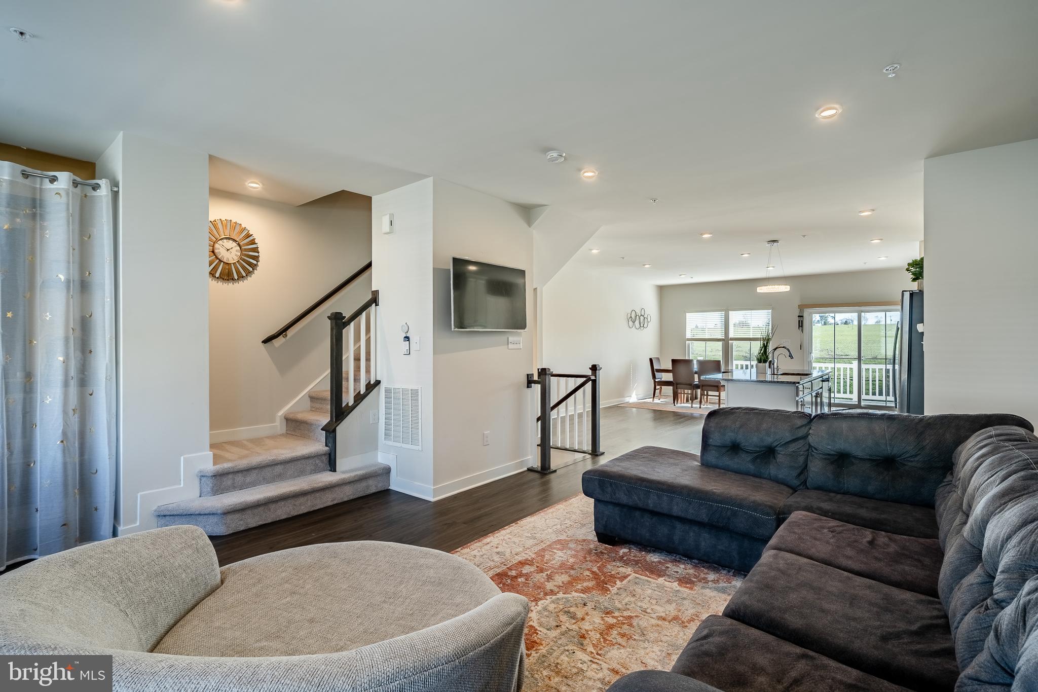 MAPLEVIEW - Residential Lease