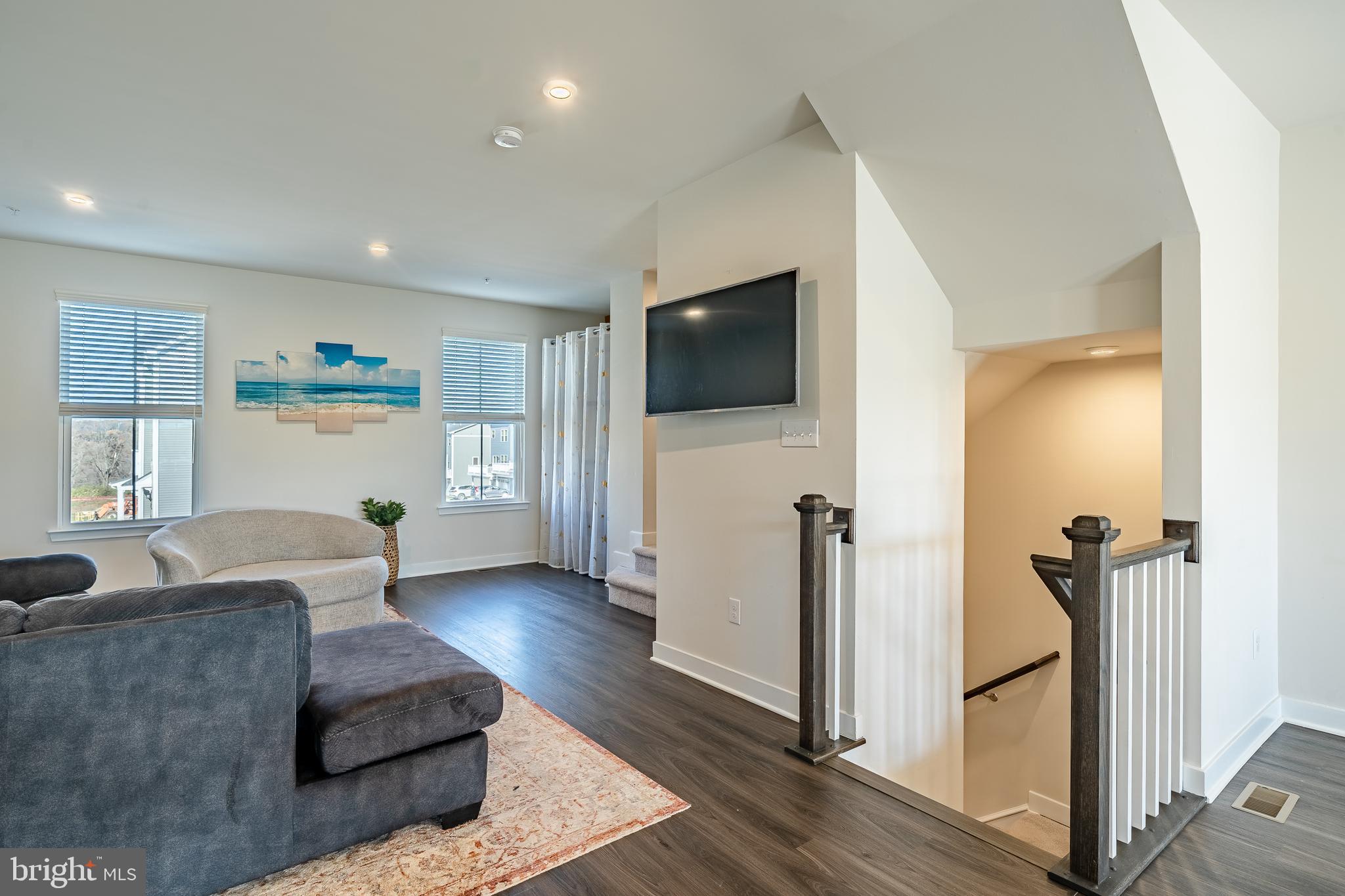 MAPLEVIEW - Residential Lease