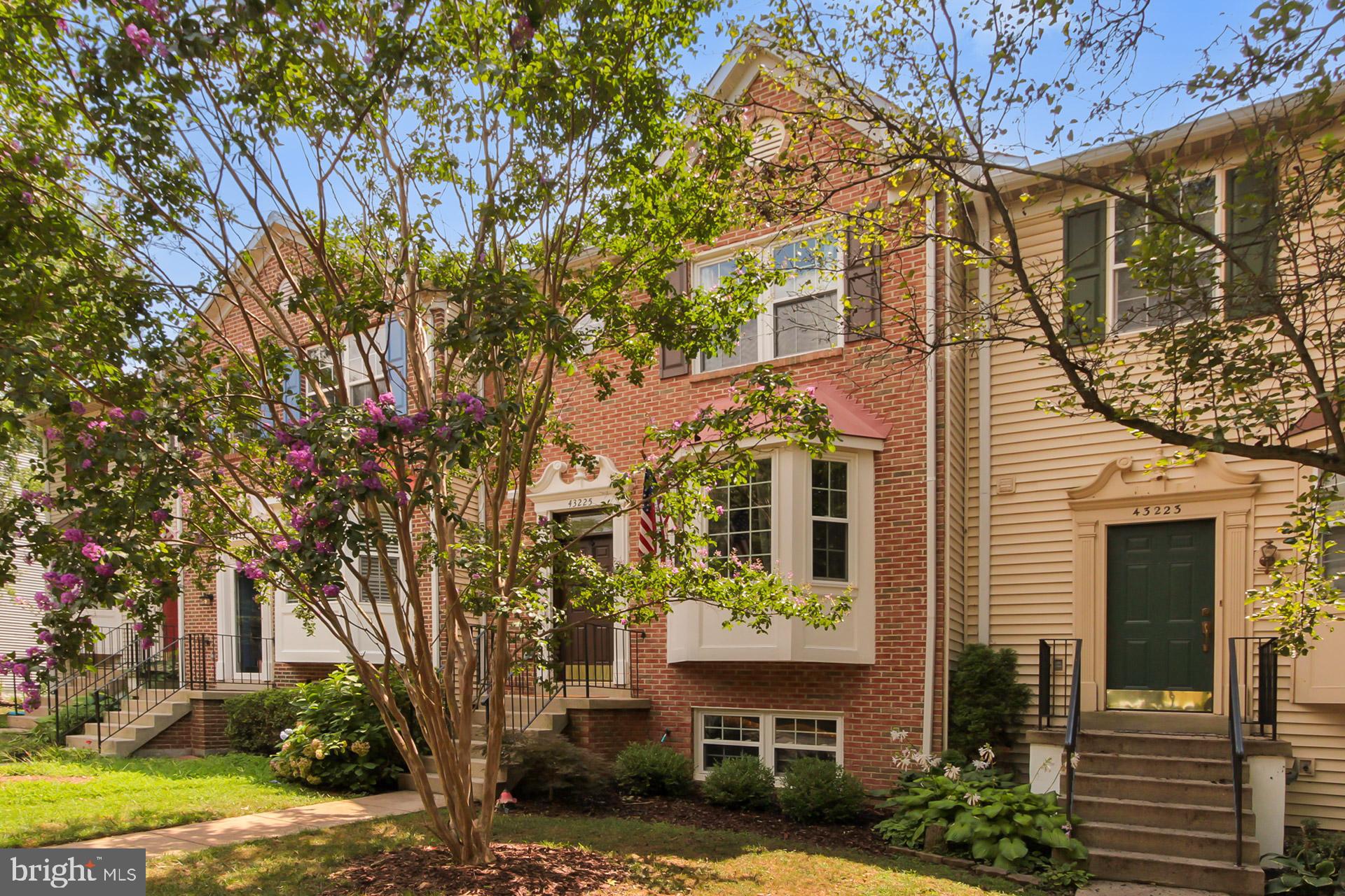 ASHBURN FARM - Residential