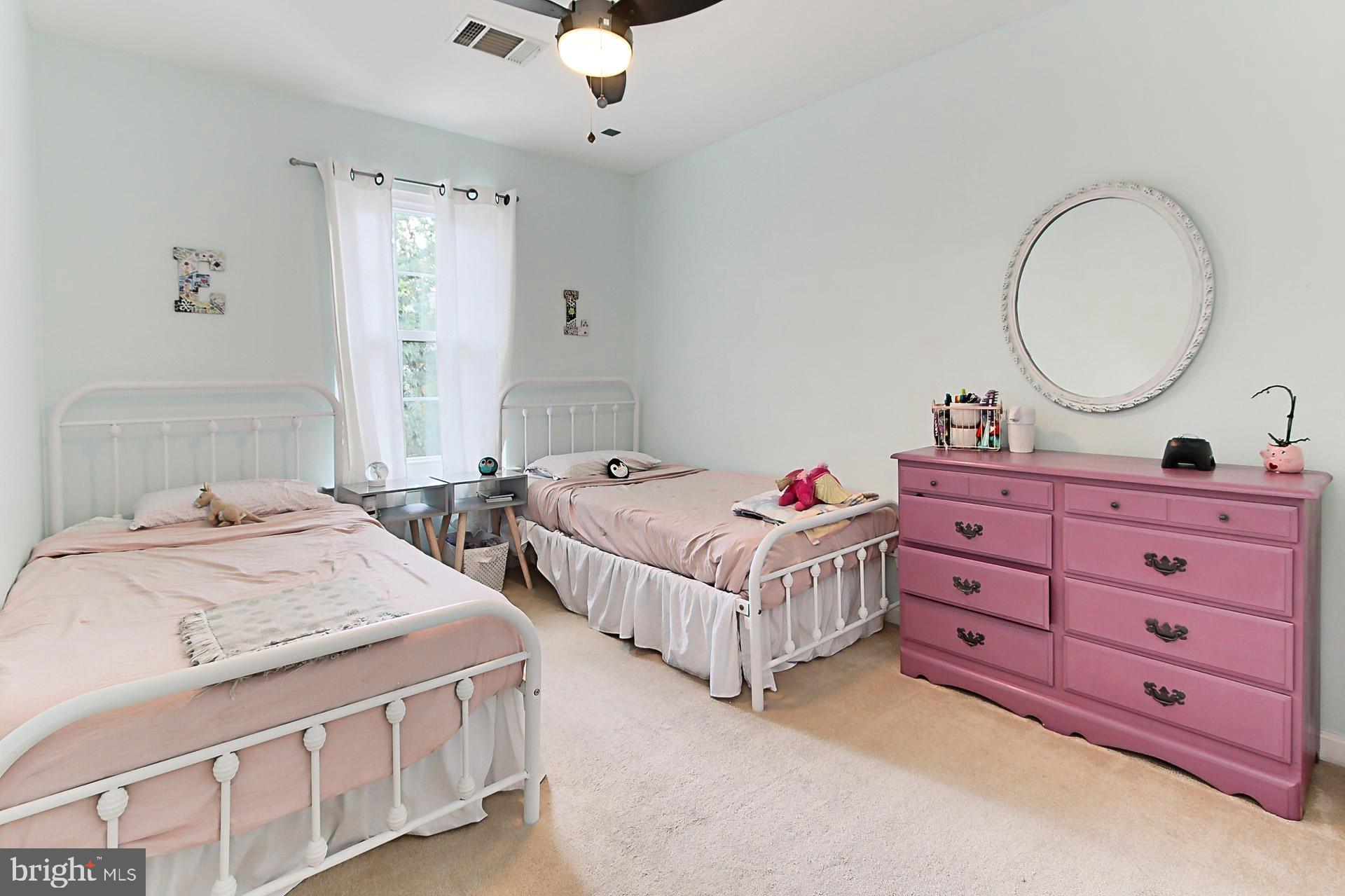 ASHBURN FARM - Residential