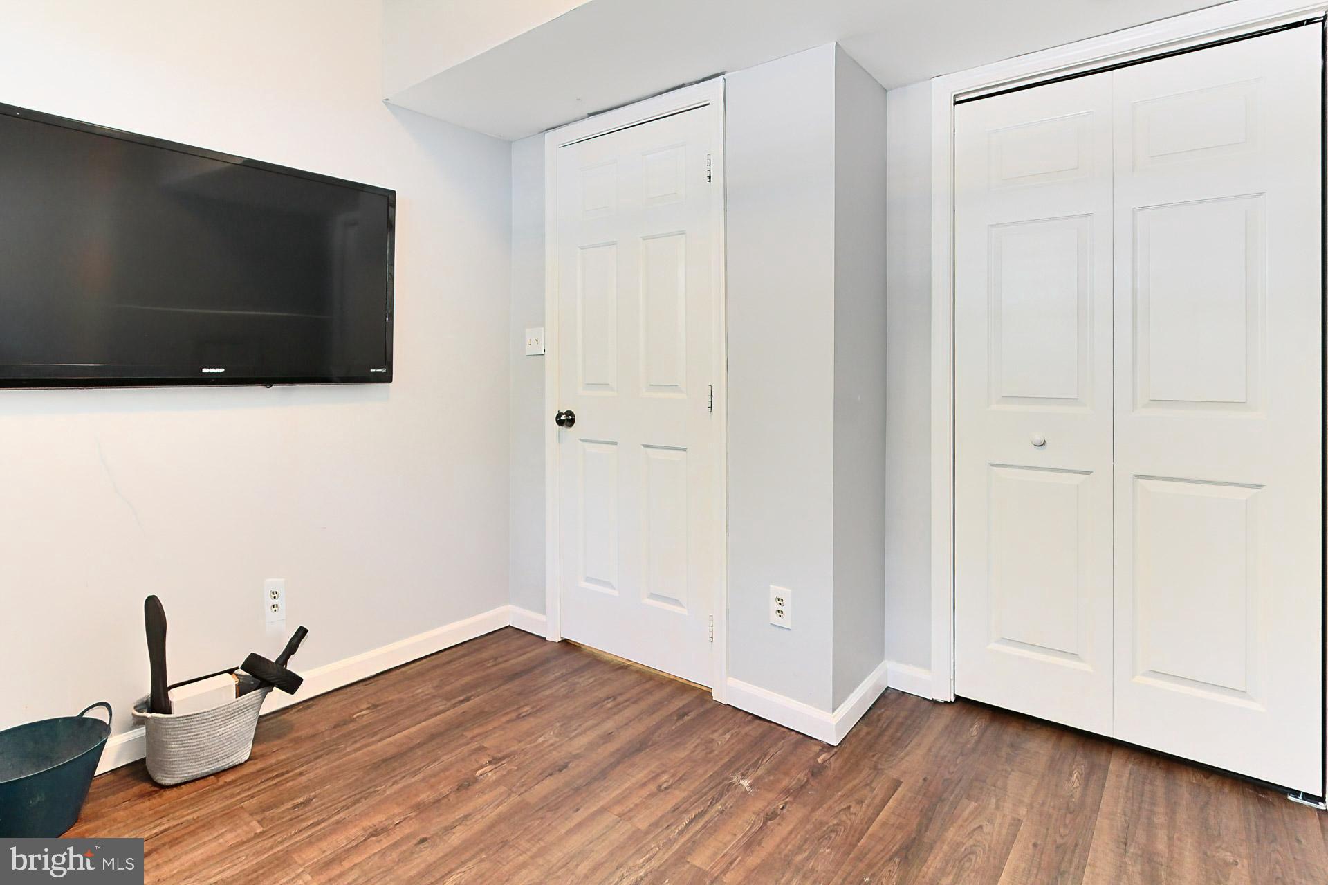 ASHBURN FARM - Residential