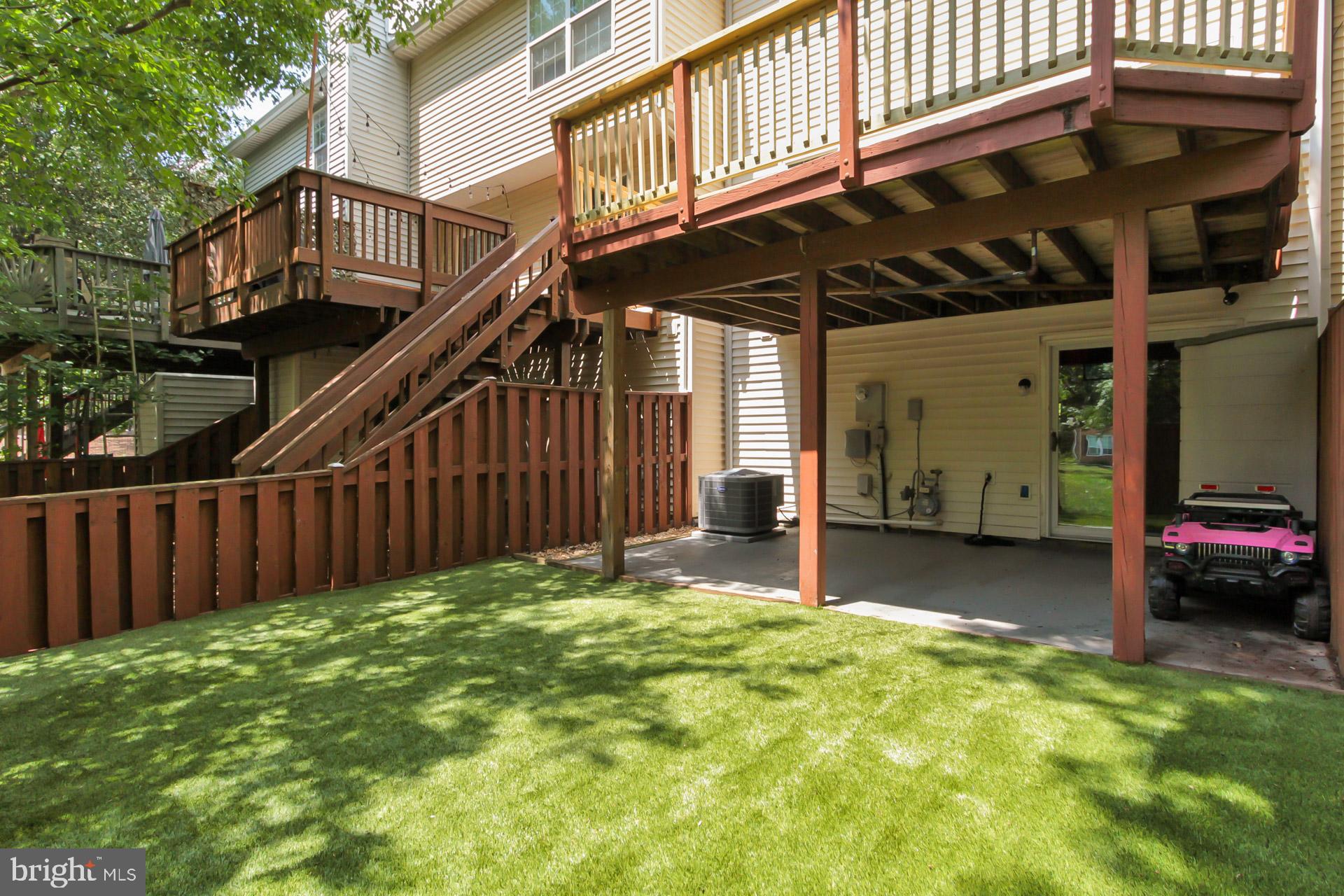 ASHBURN FARM - Residential