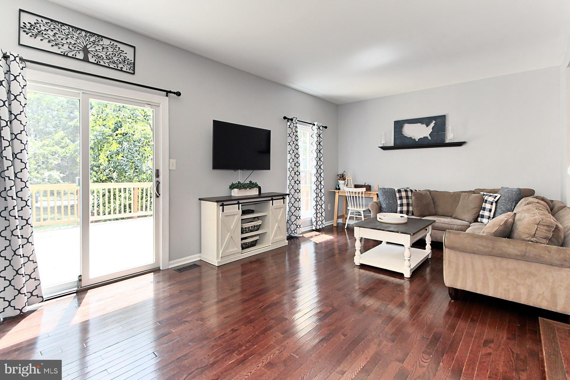 ASHBURN FARM - Residential