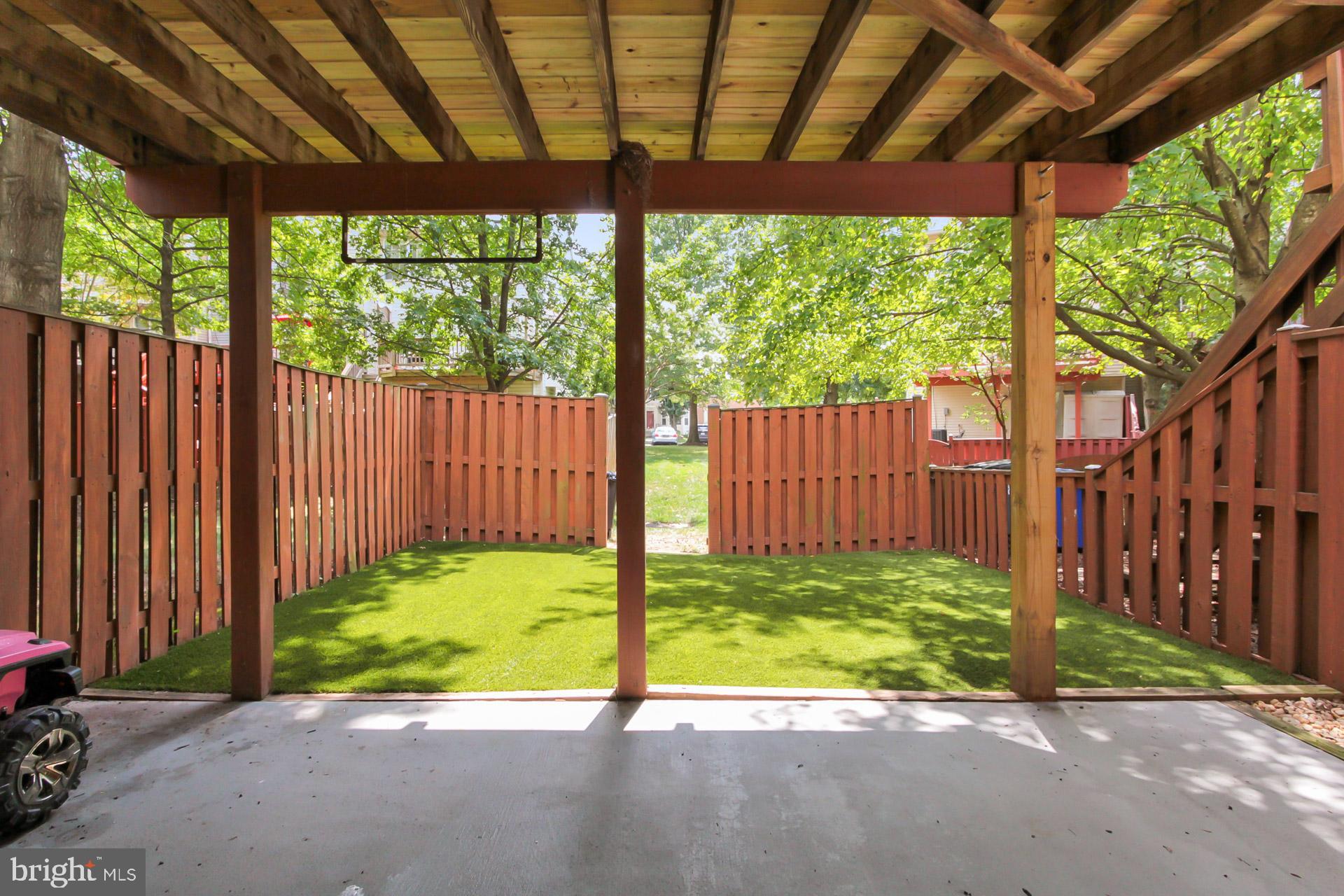 ASHBURN FARM - Residential