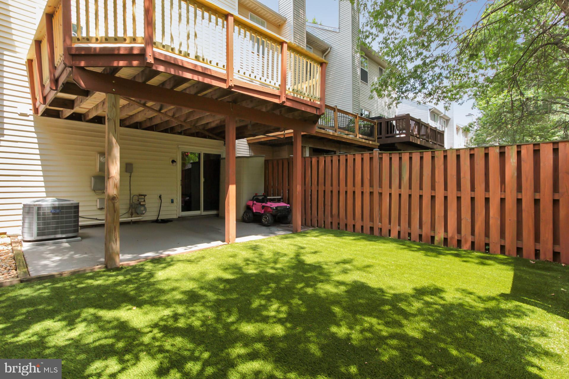 ASHBURN FARM - Residential