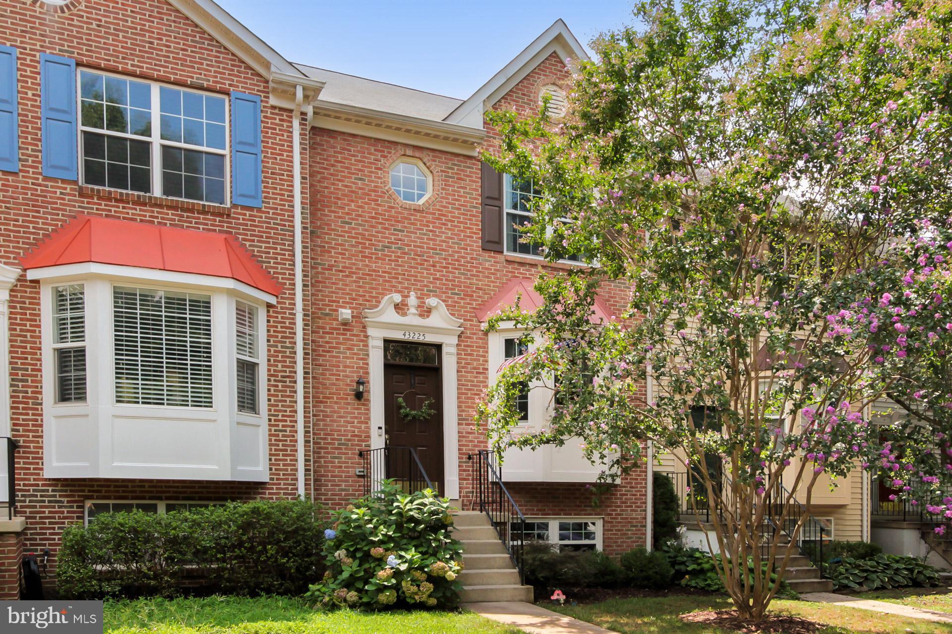 ASHBURN FARM - Residential