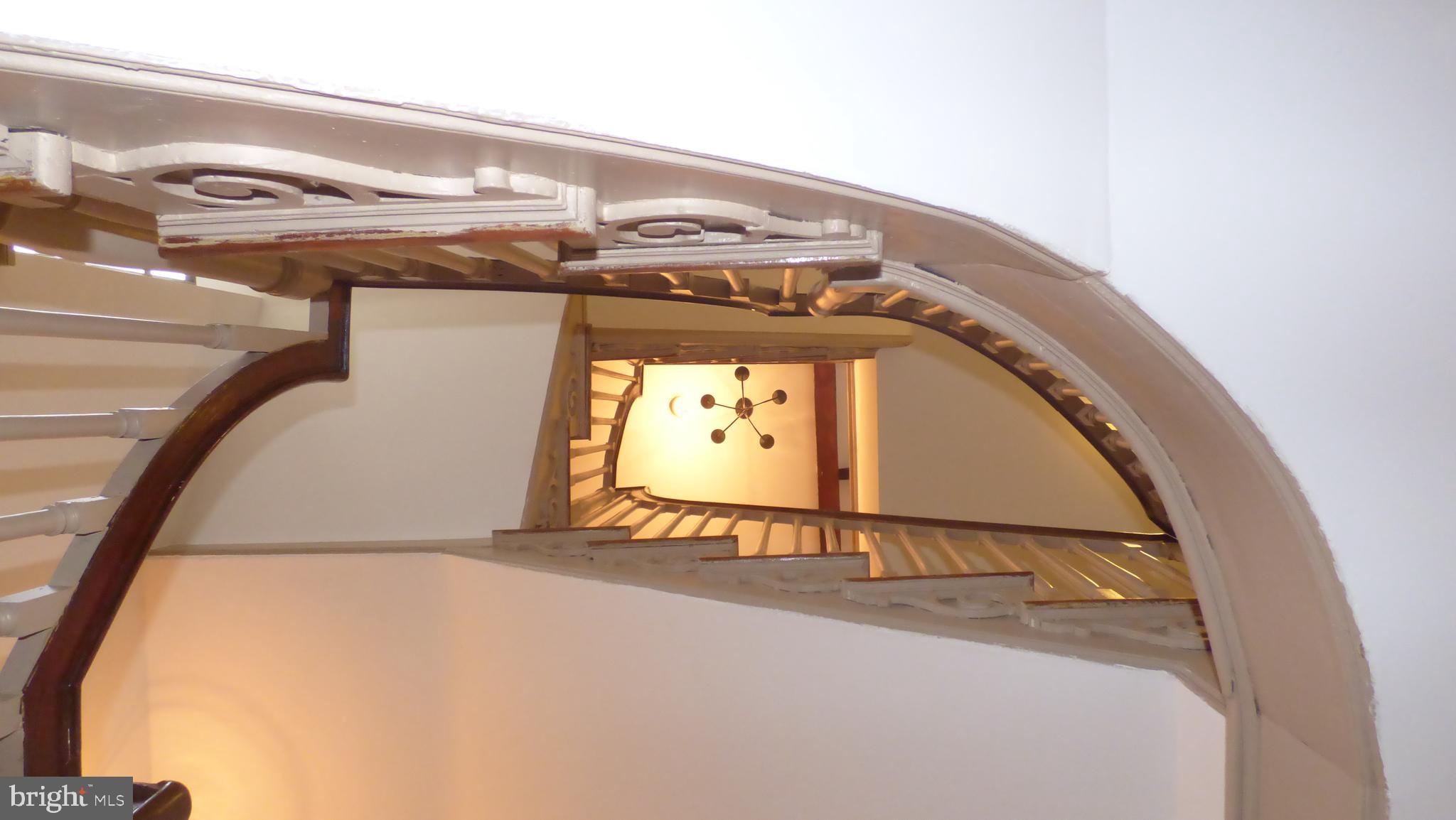 NEWTOWN CROSSING - Residential Lease