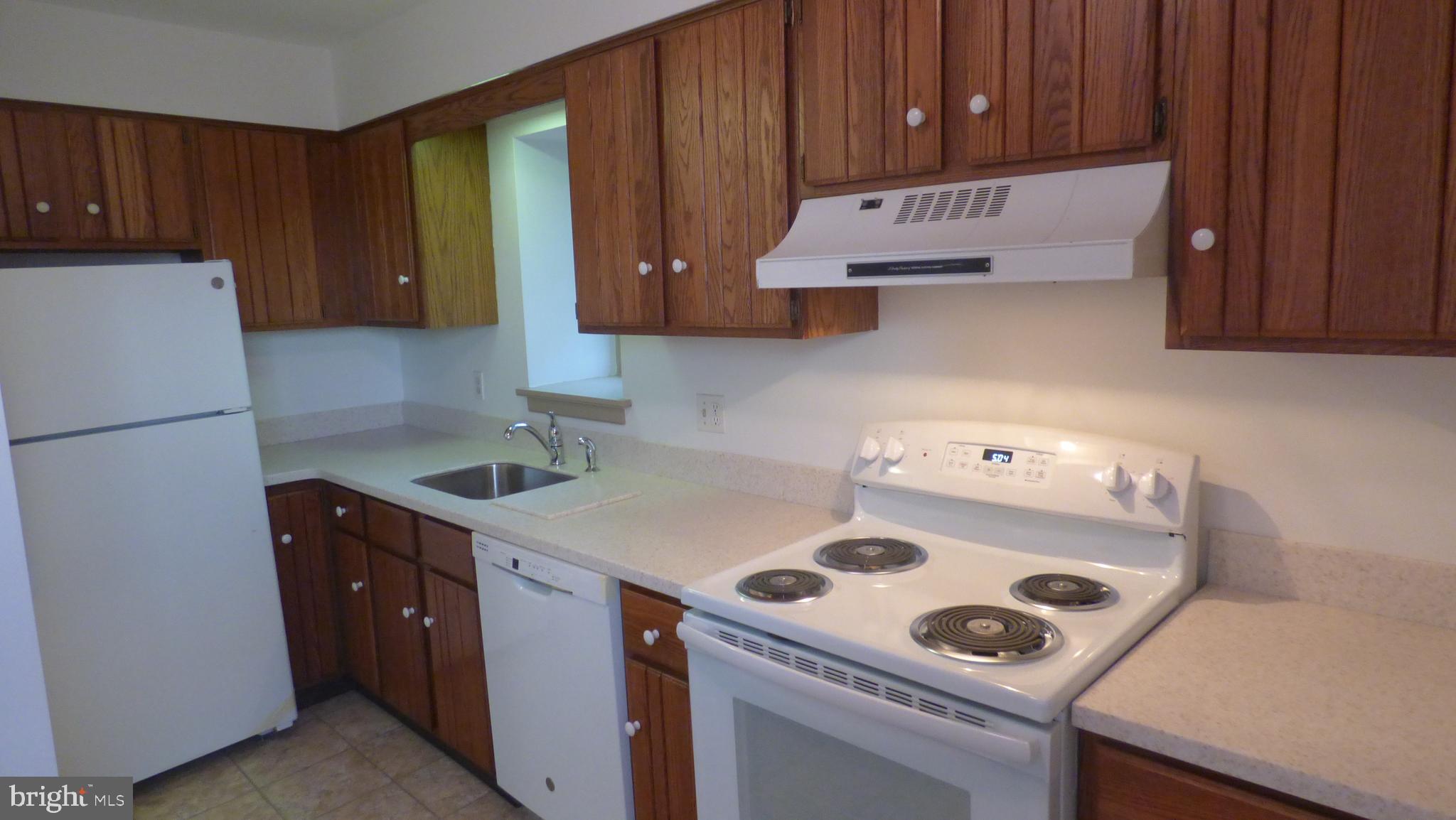 NEWTOWN CROSSING - Residential Lease