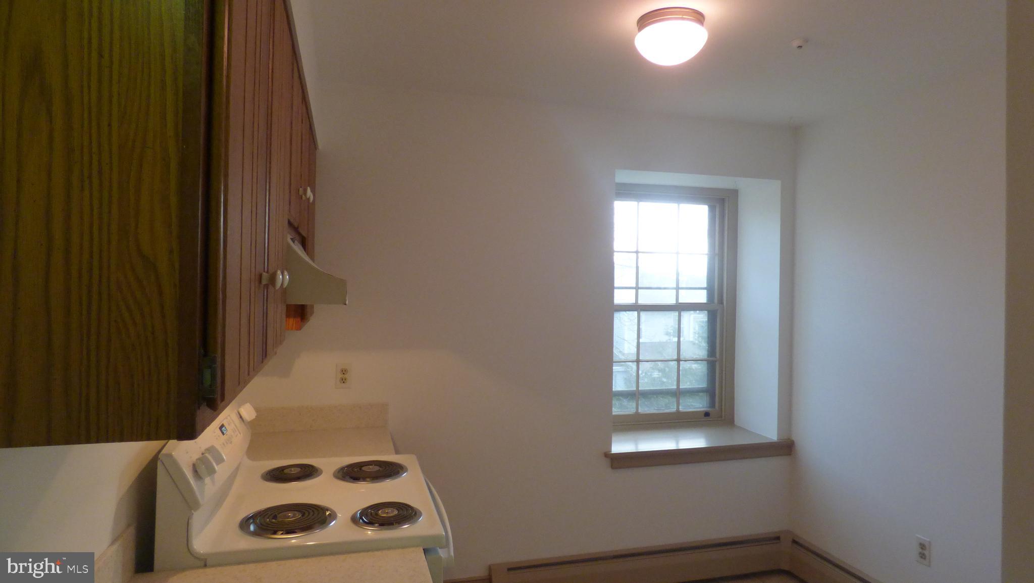 NEWTOWN CROSSING - Residential Lease