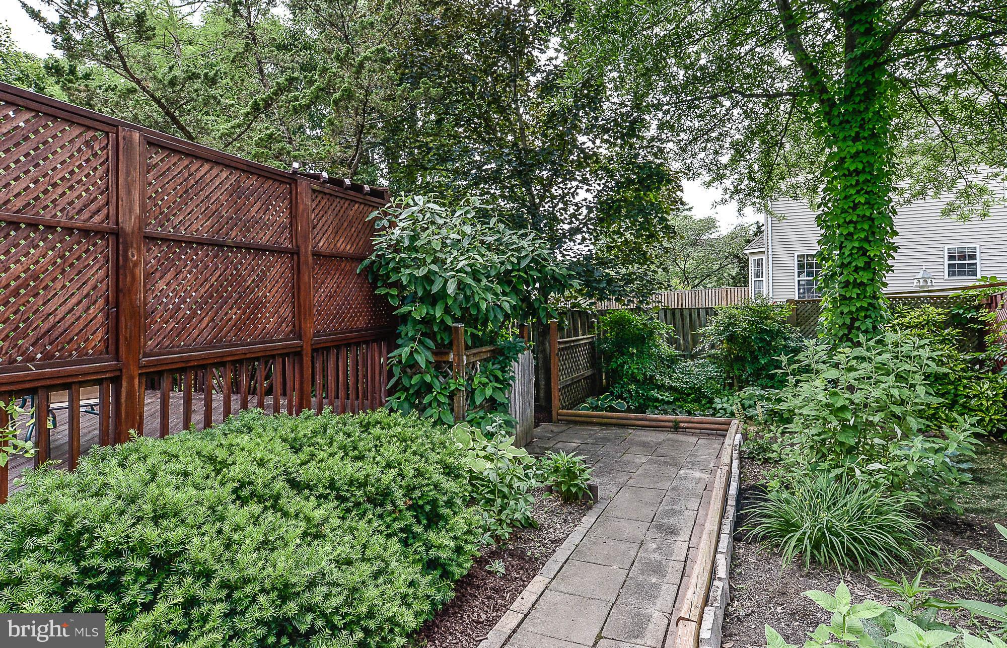 XANADU ESTATES - Residential