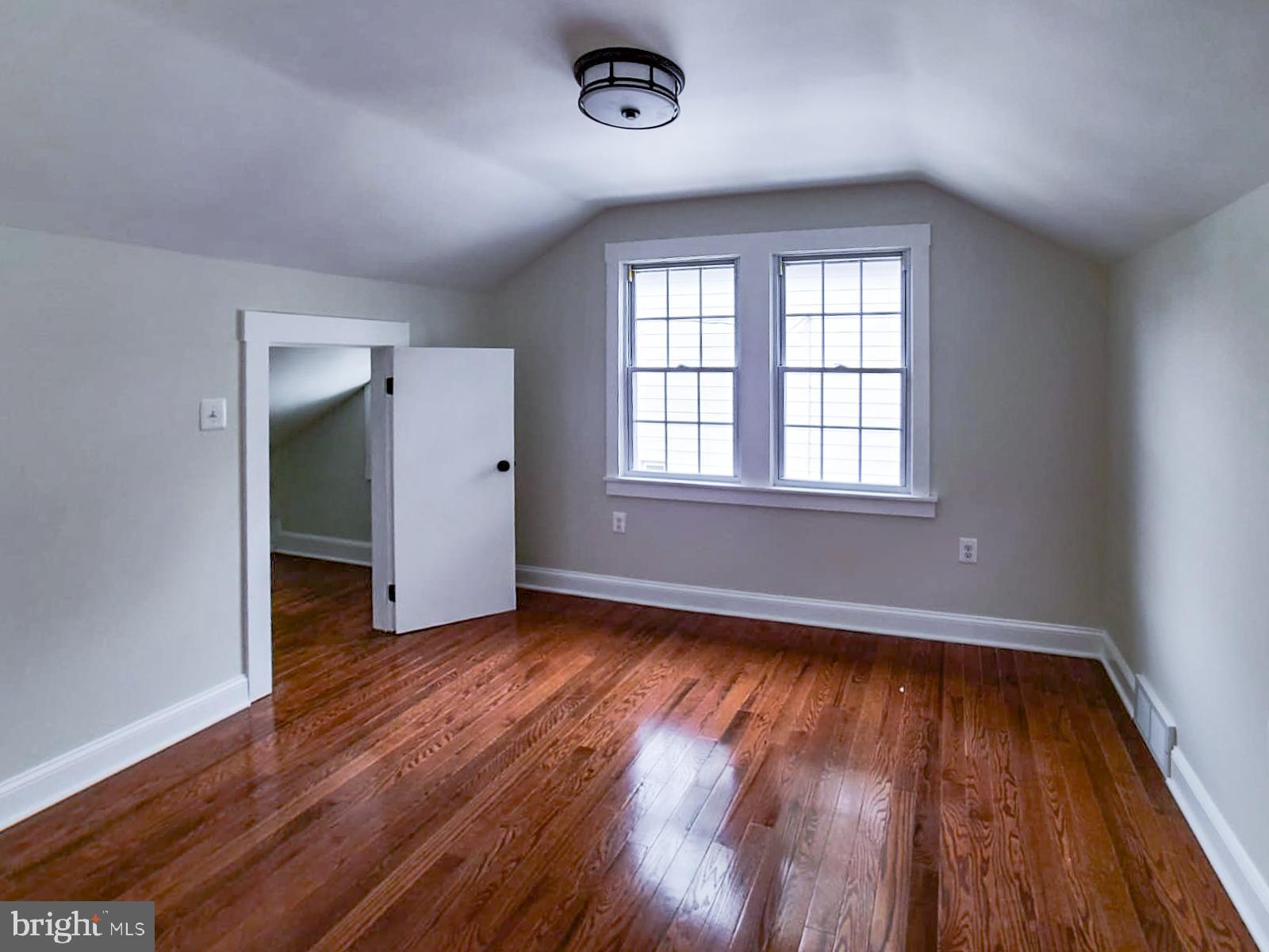 MOUNT RAINIER - Residential